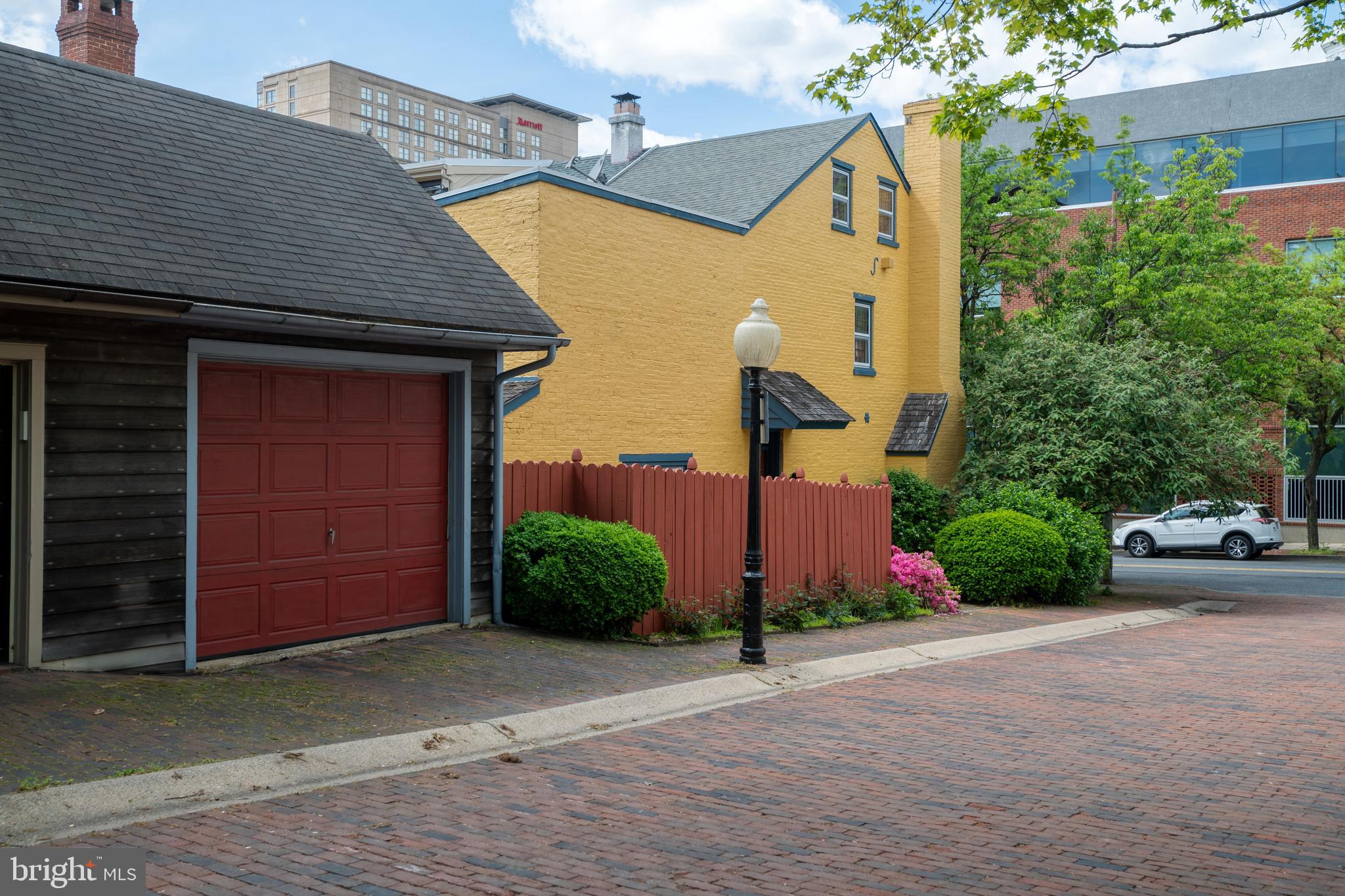 108 E VINE STREET