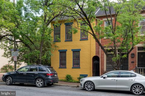 108 E VINE STREET LANCASTER PA 17602