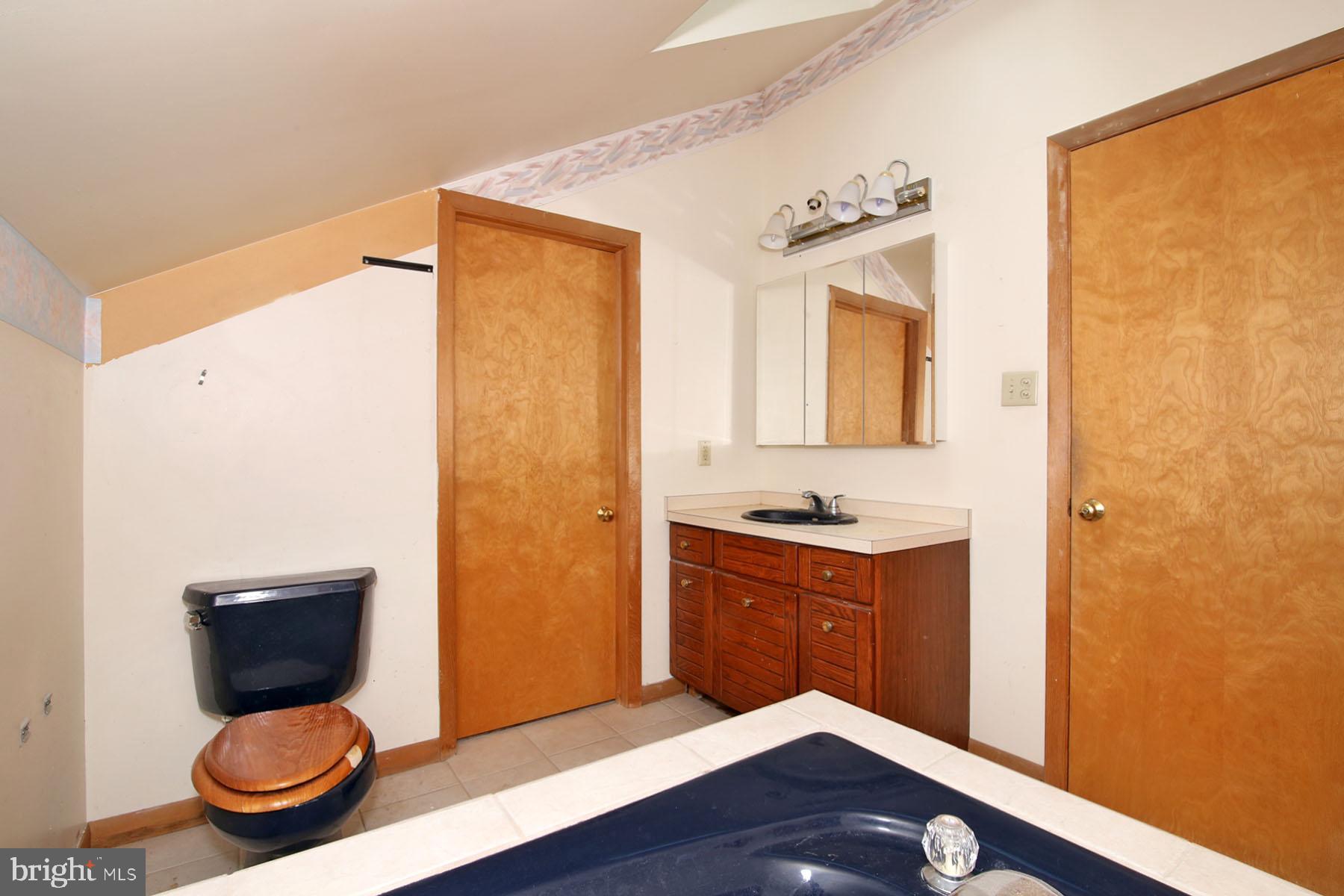 VILLAGE OF INNSBRUCK - Residential