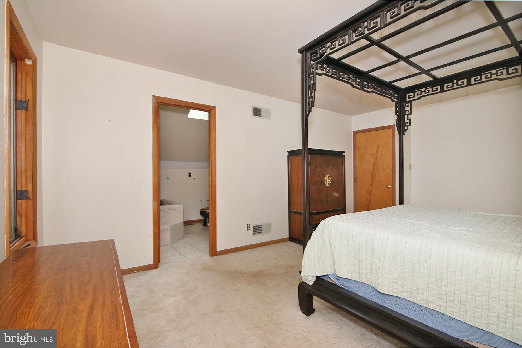 VILLAGE OF INNSBRUCK - Residential