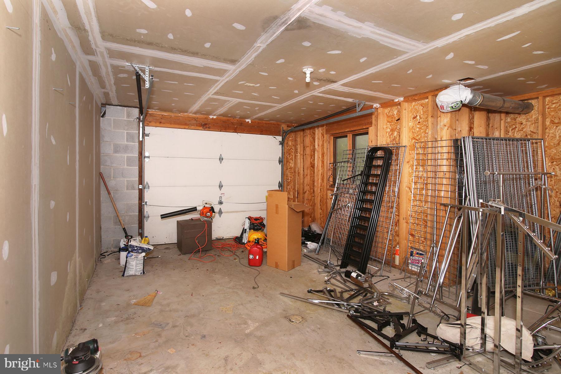 VILLAGE OF INNSBRUCK - Residential