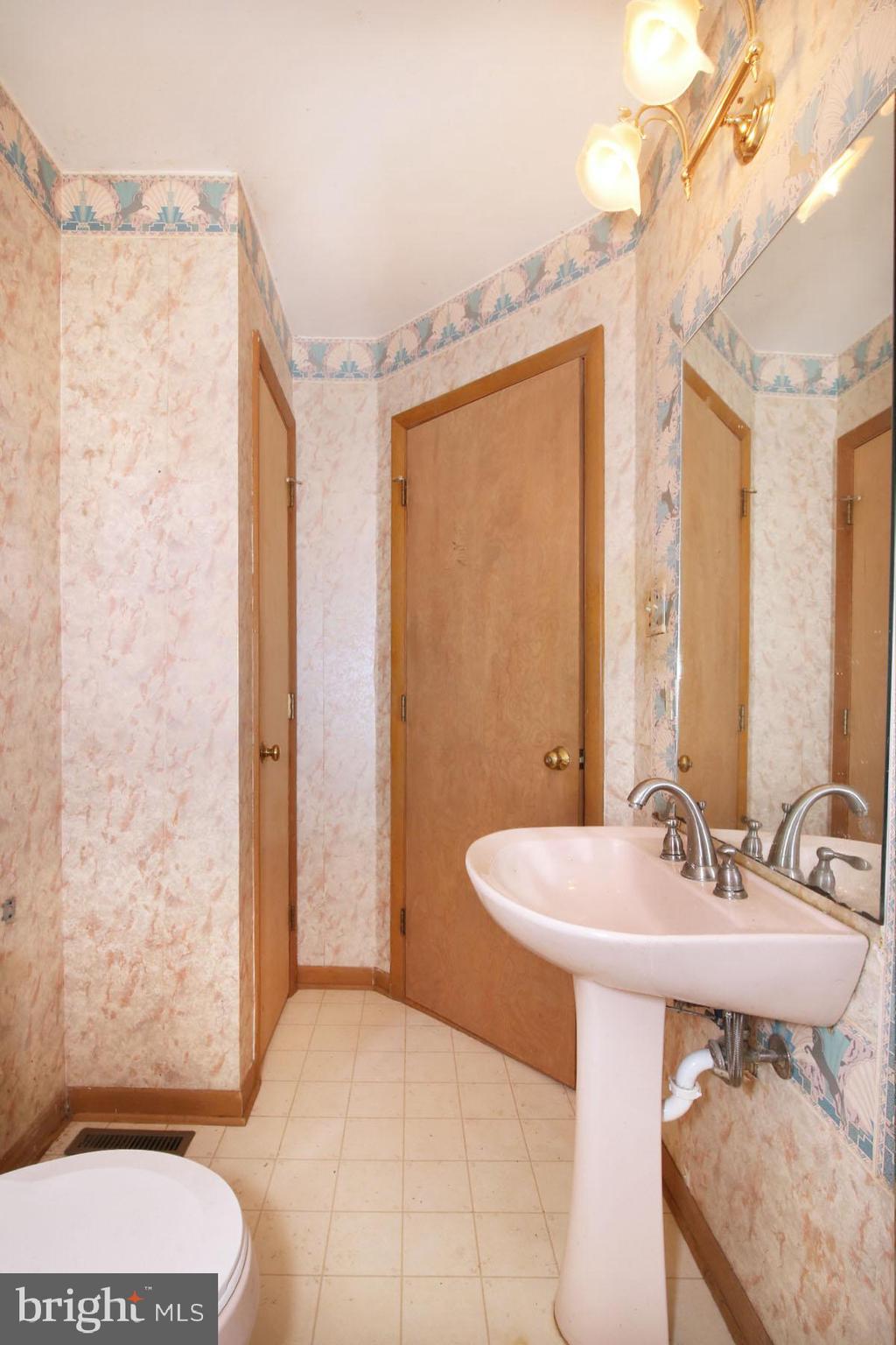 VILLAGE OF INNSBRUCK - Residential