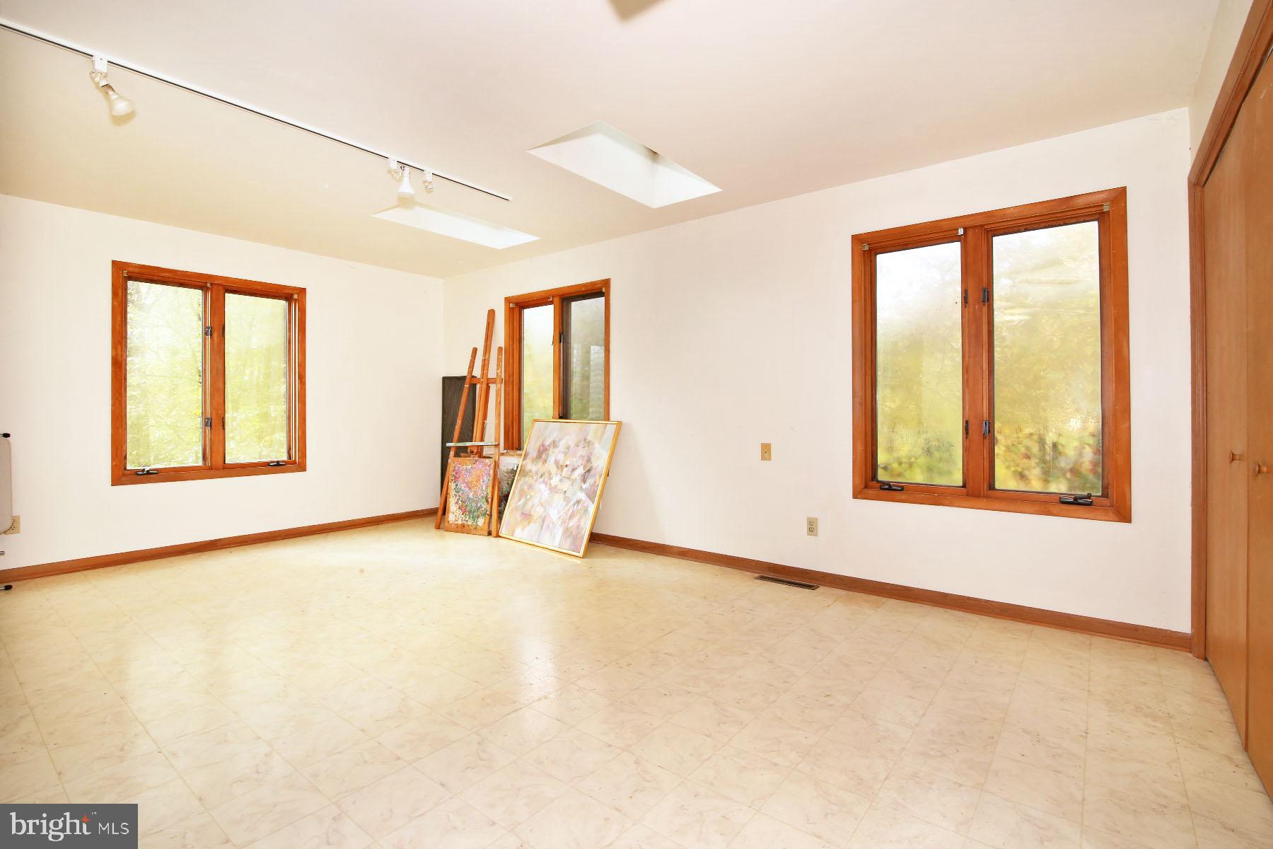 VILLAGE OF INNSBRUCK - Residential