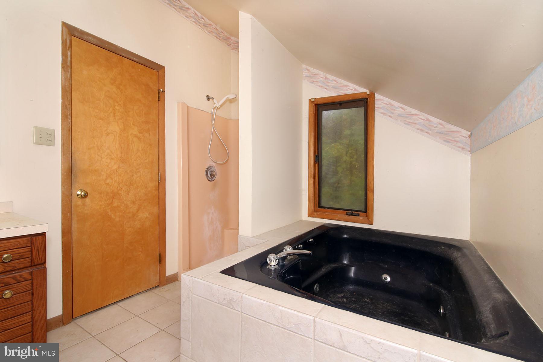 VILLAGE OF INNSBRUCK - Residential