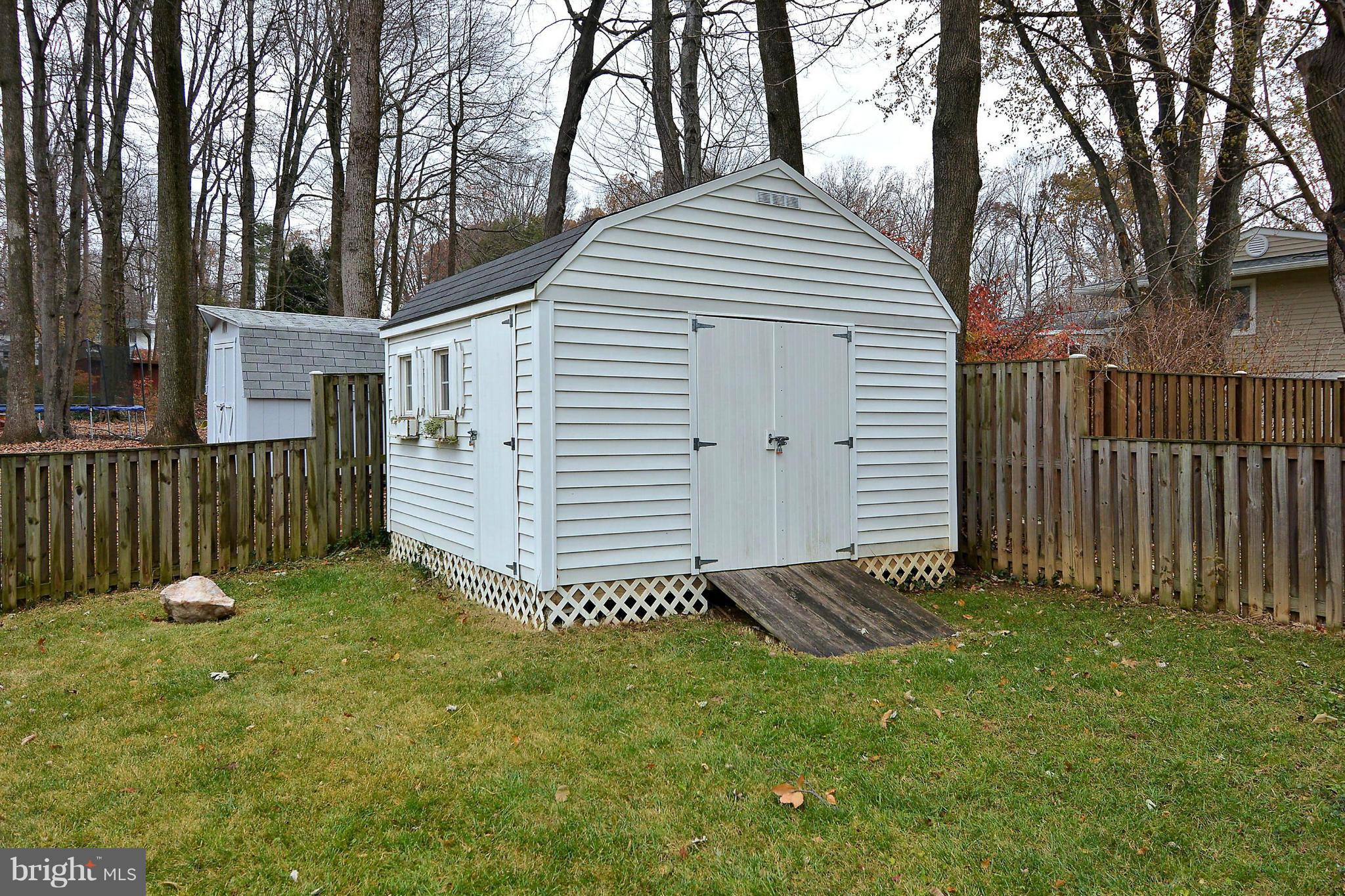 FAIRFAX VILLA - Residential