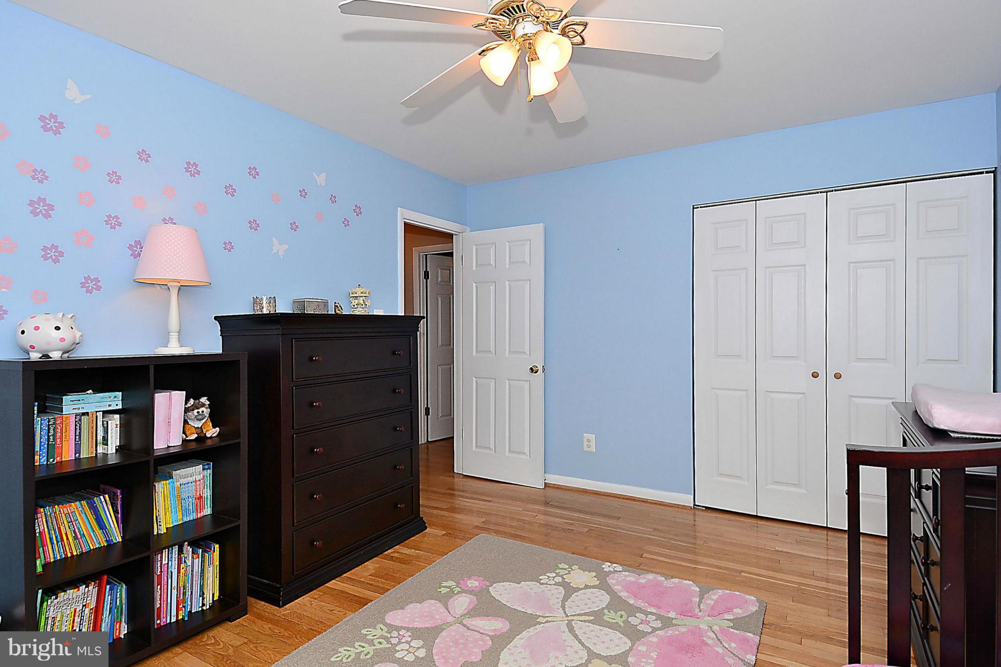 FAIRFAX VILLA - Residential