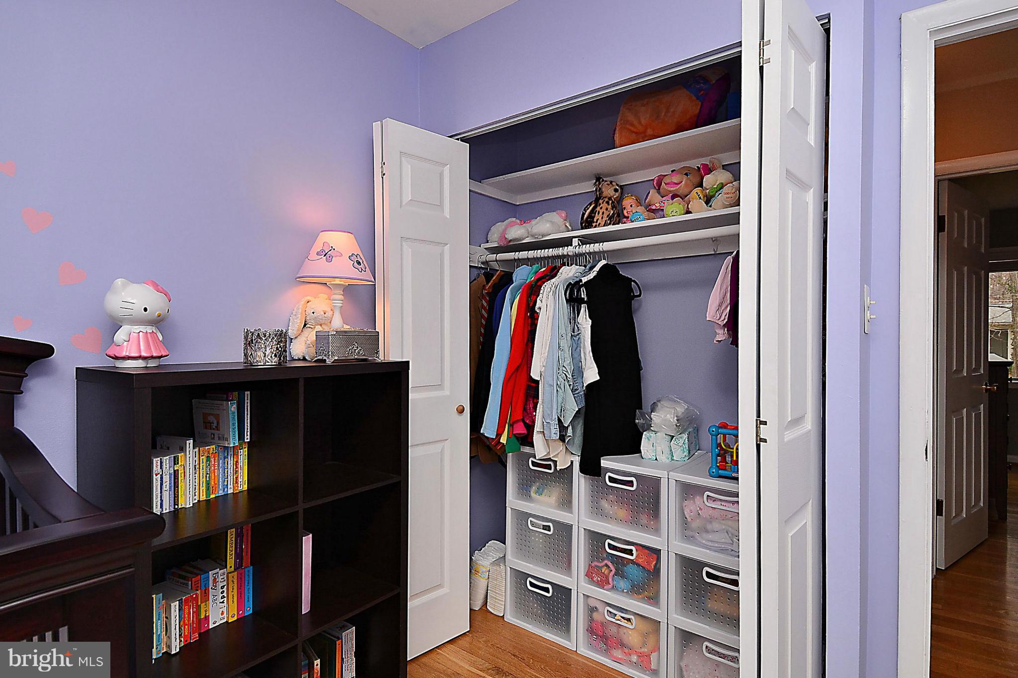 FAIRFAX VILLA - Residential