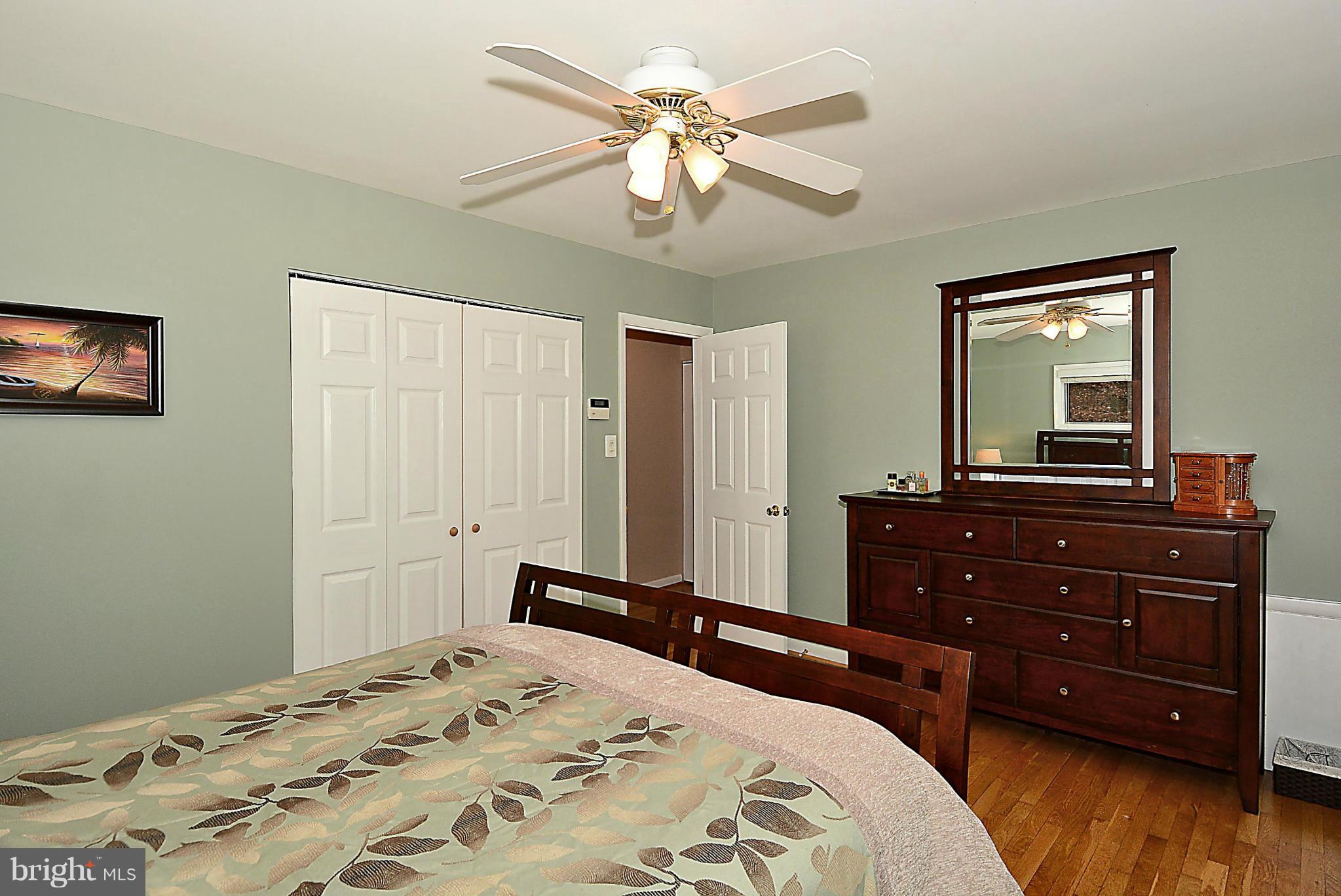 FAIRFAX VILLA - Residential