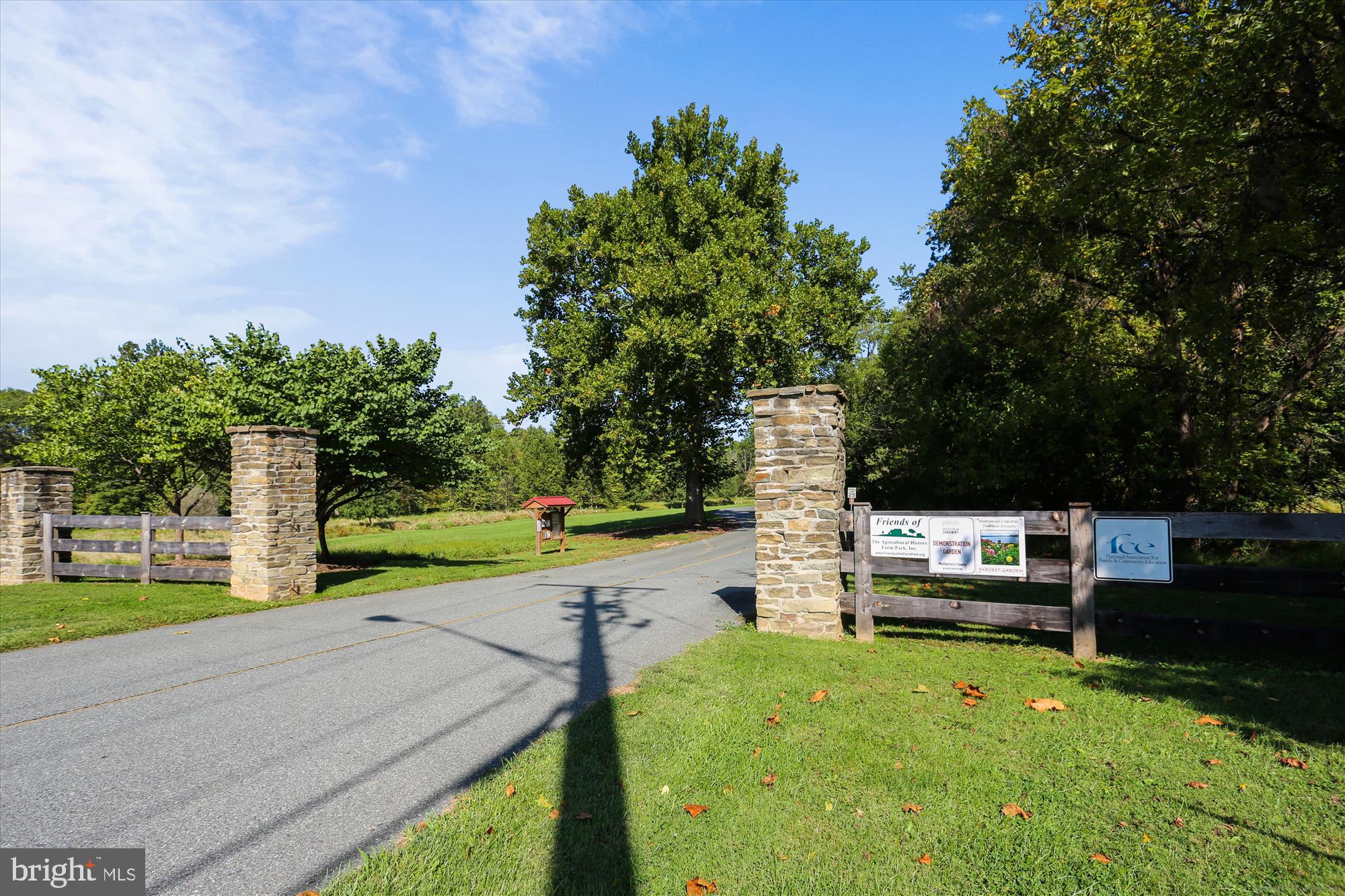 HIDDEN CREEK - Residential Lease