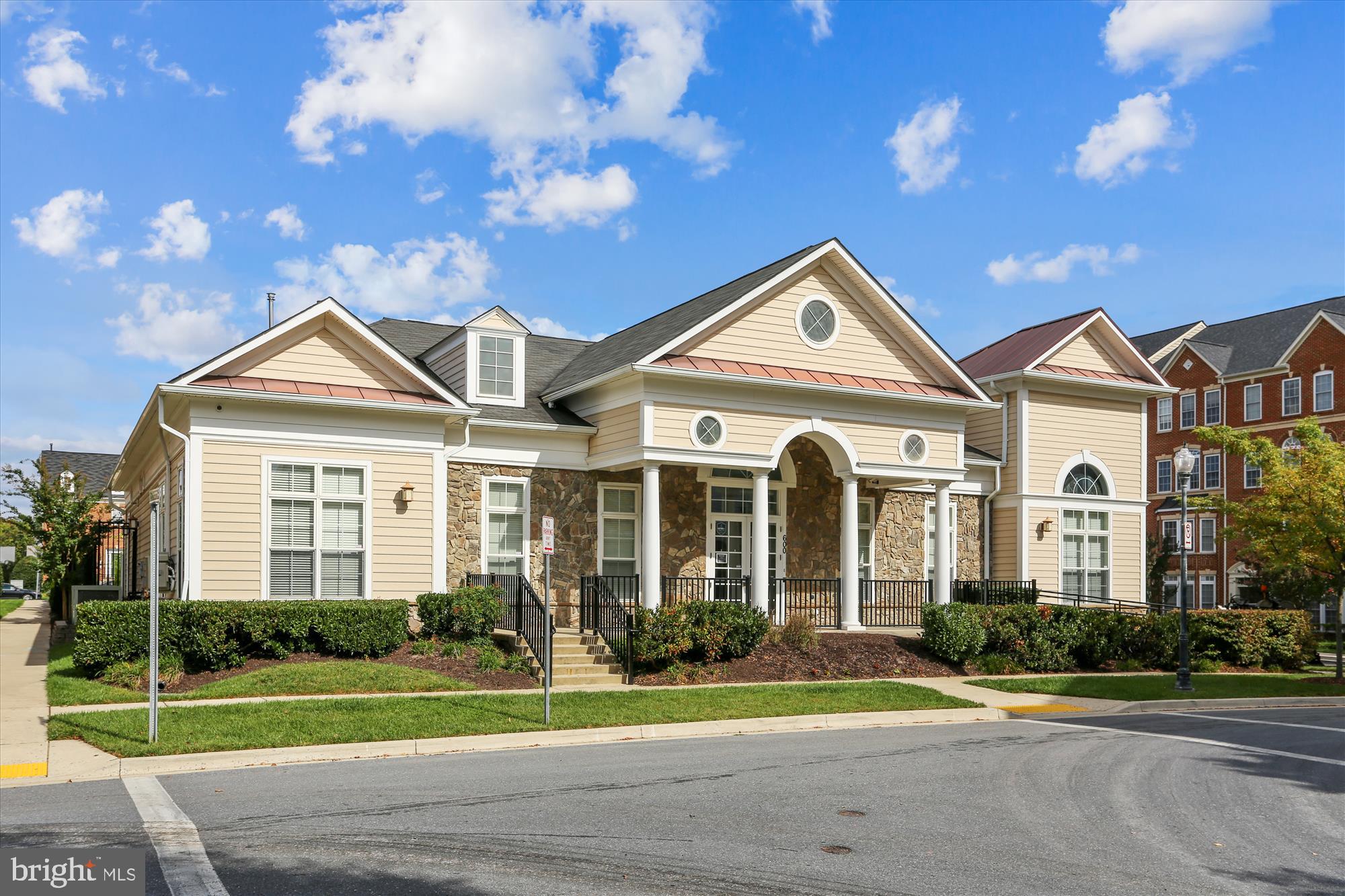 HIDDEN CREEK - Residential Lease