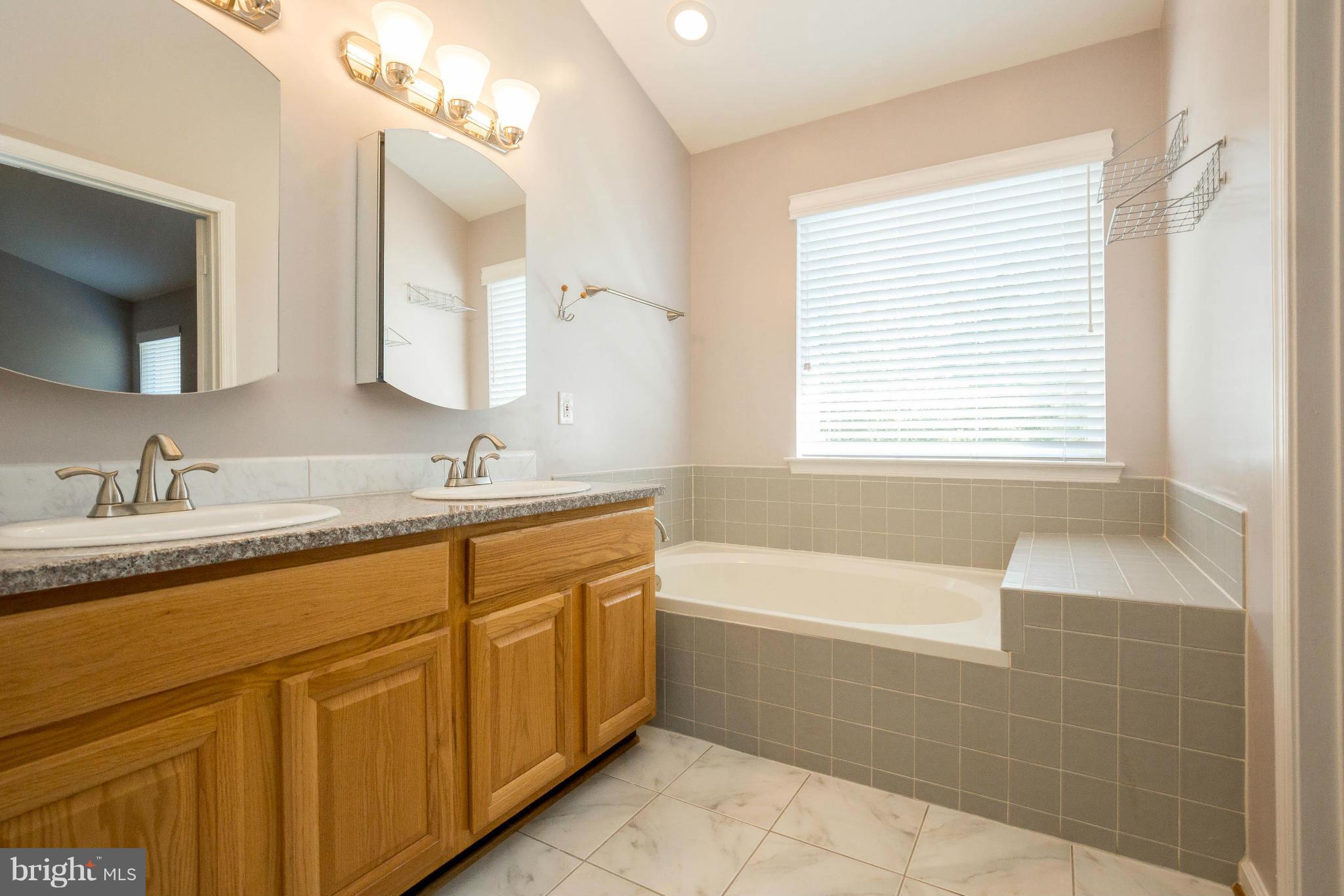 KINGSTOWNE - Residential