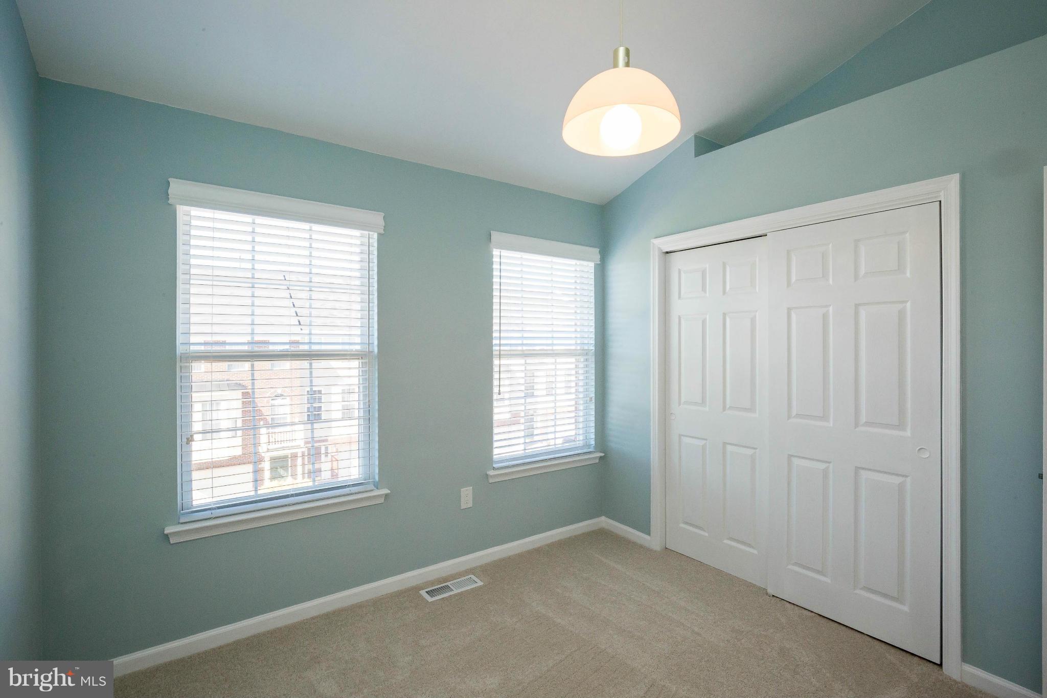 KINGSTOWNE - Residential