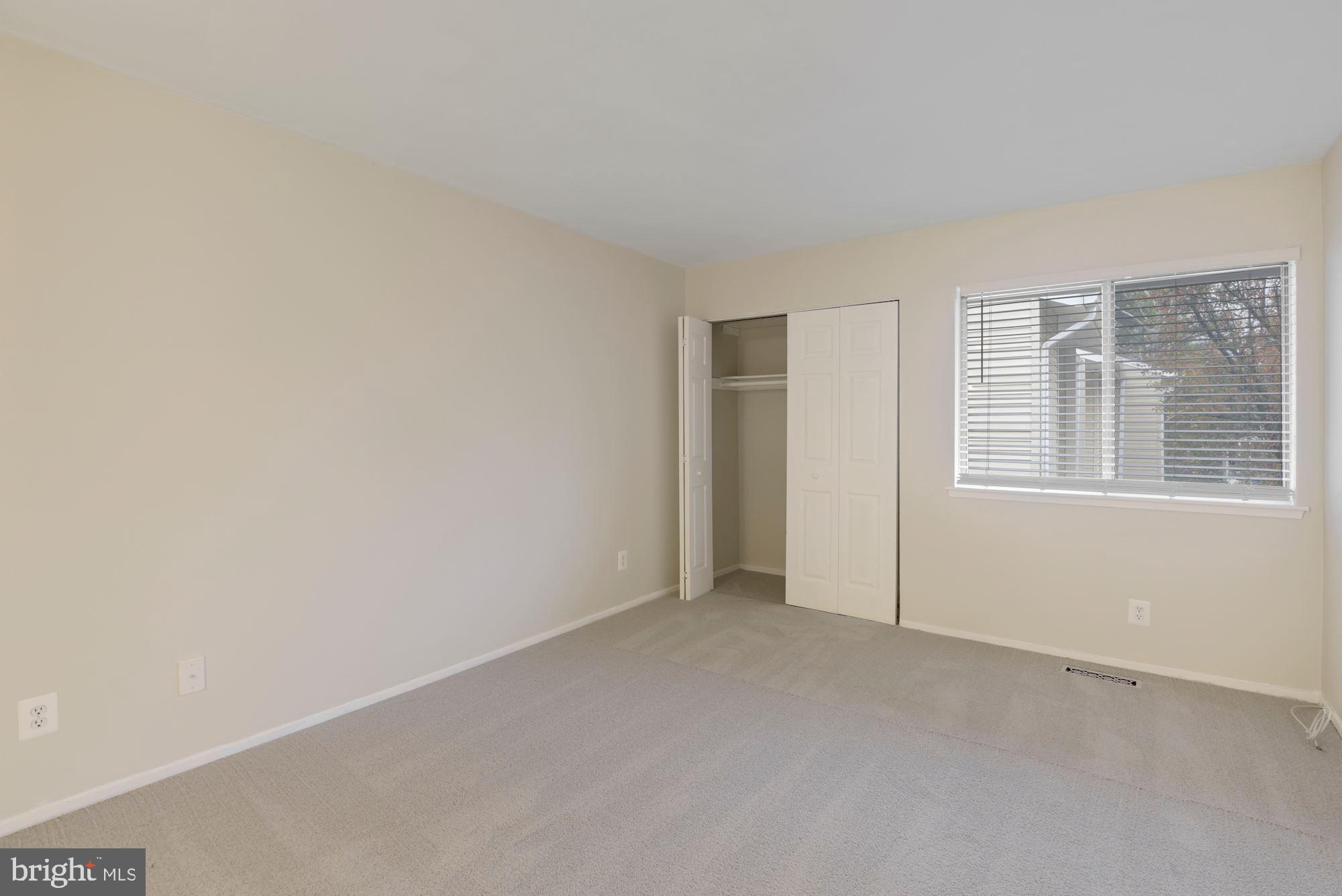 FARMINGDALE - Residential Lease