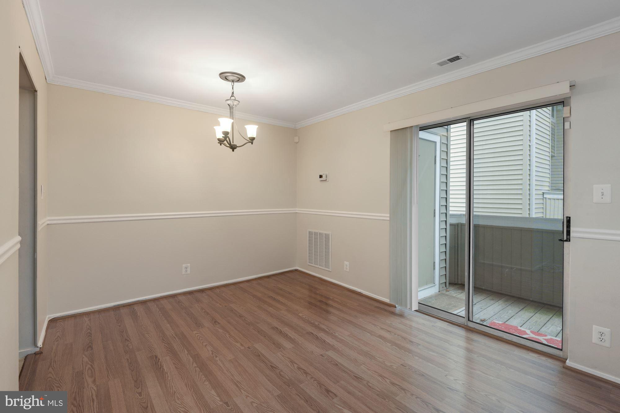 FARMINGDALE - Residential Lease