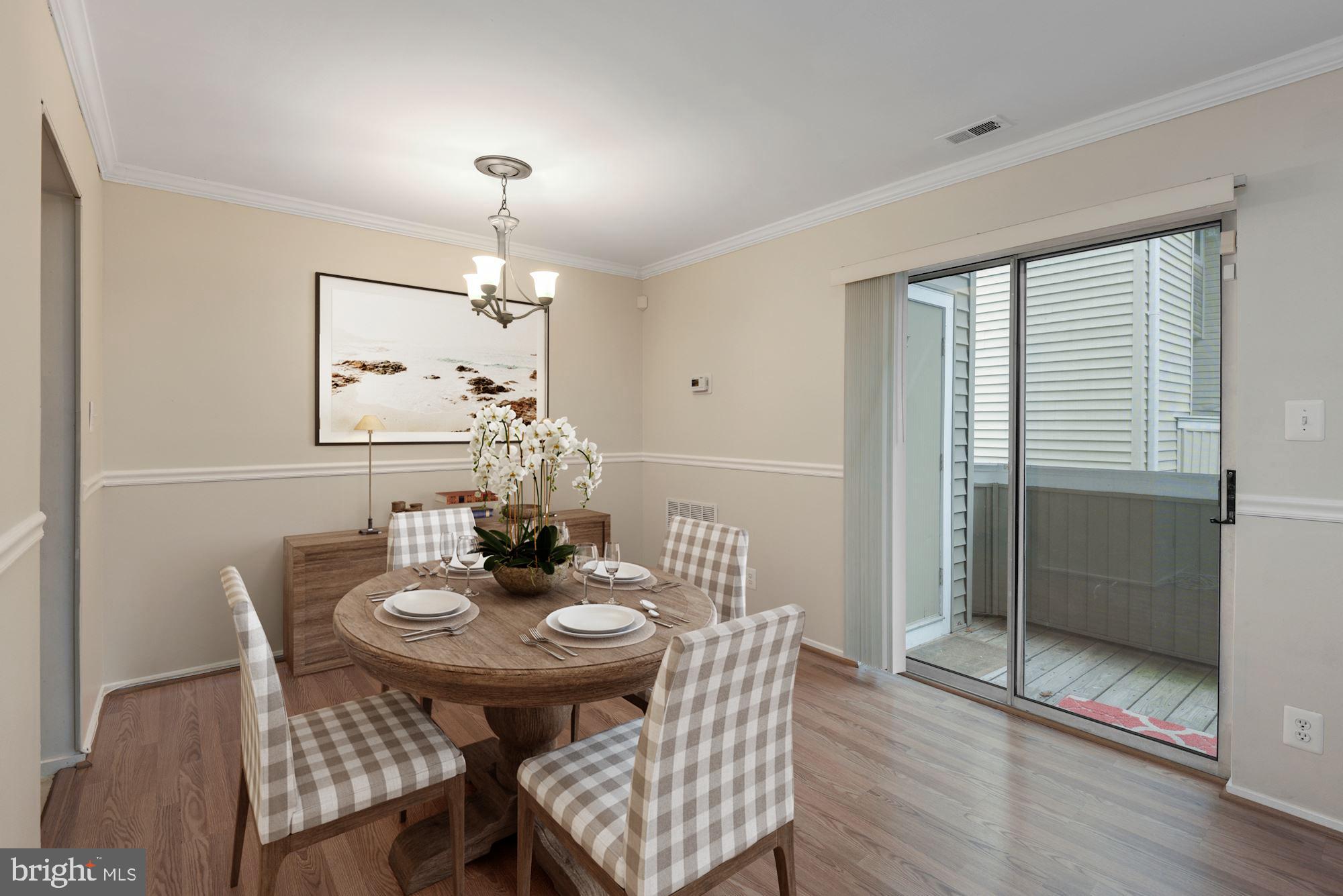 FARMINGDALE - Residential Lease