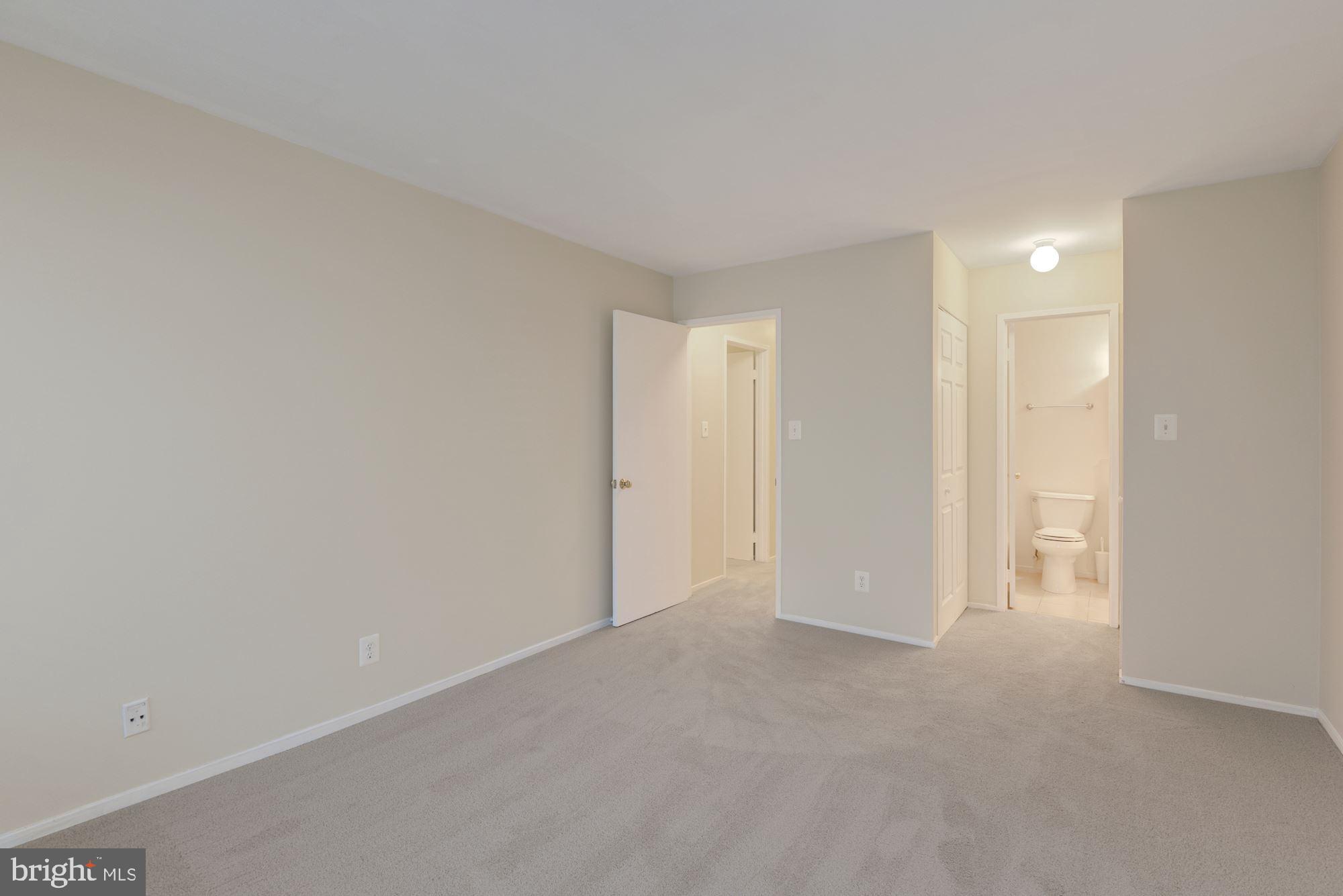 FARMINGDALE - Residential Lease