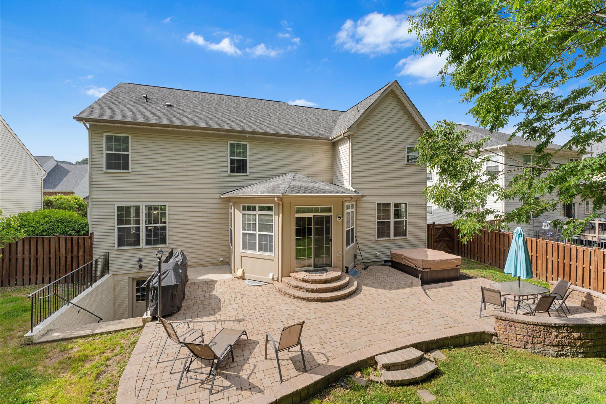 5439 BANTRY COURT