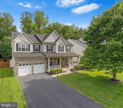 Photo of 5439 Bantry Court, WOODBRIDGE, VA 22193 (MLS # VAPW2120326)