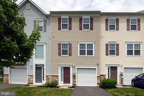Townhouse For Rent - 56 Iron Gate Road<br/> SICKLERVILLE, NJ 08081