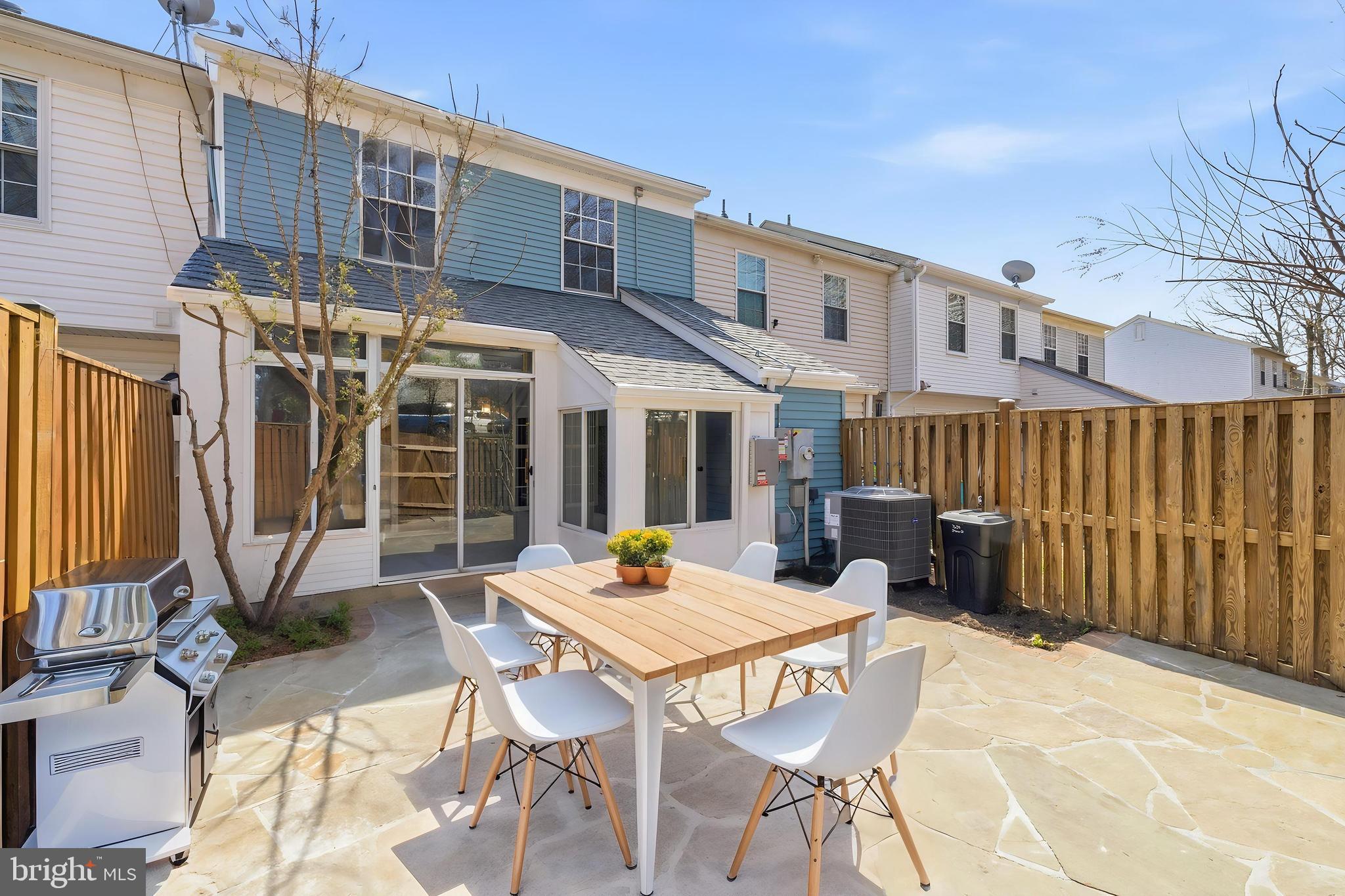 SUMMERHILL - Residential