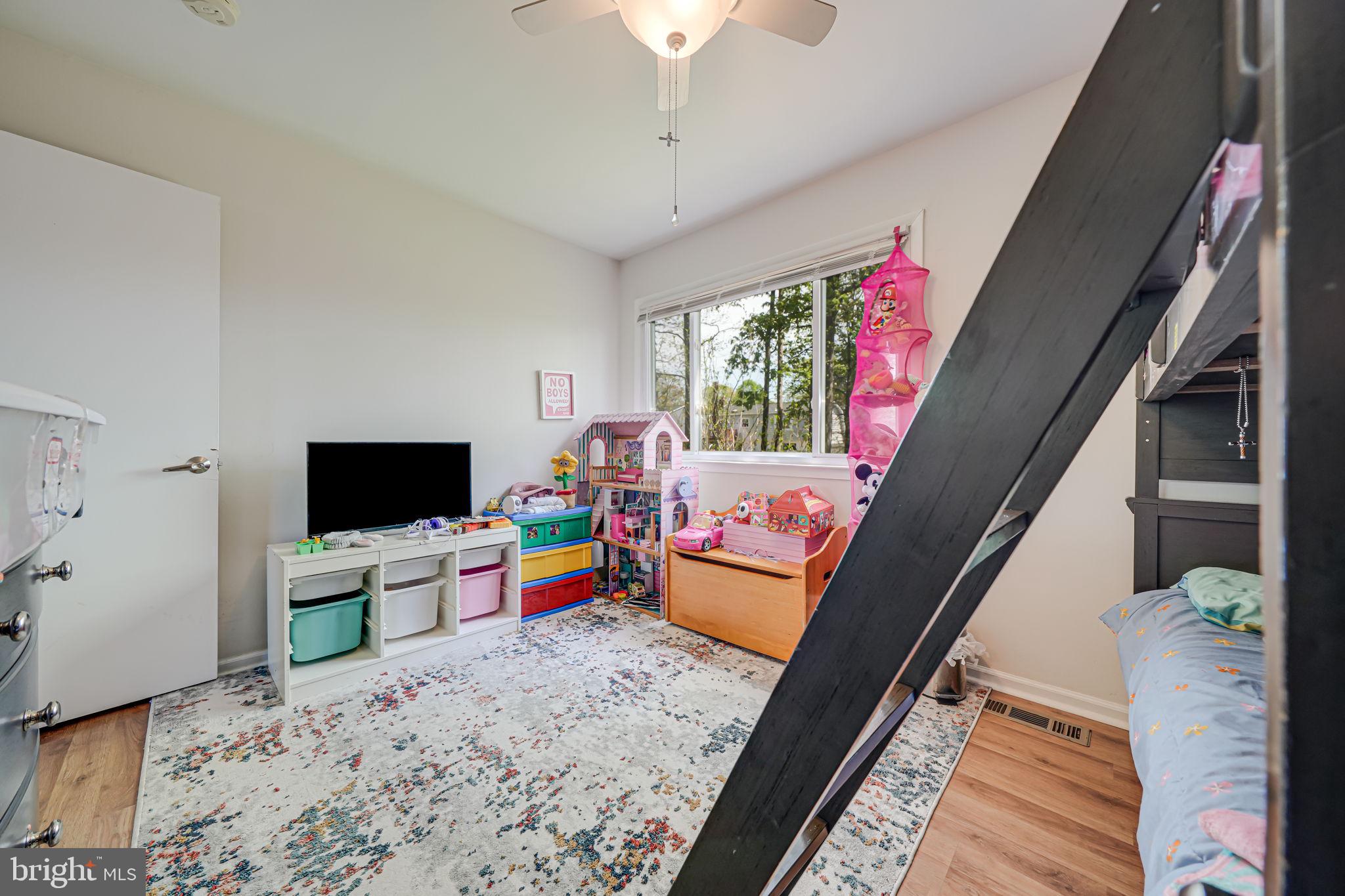 DALE CITY - Residential