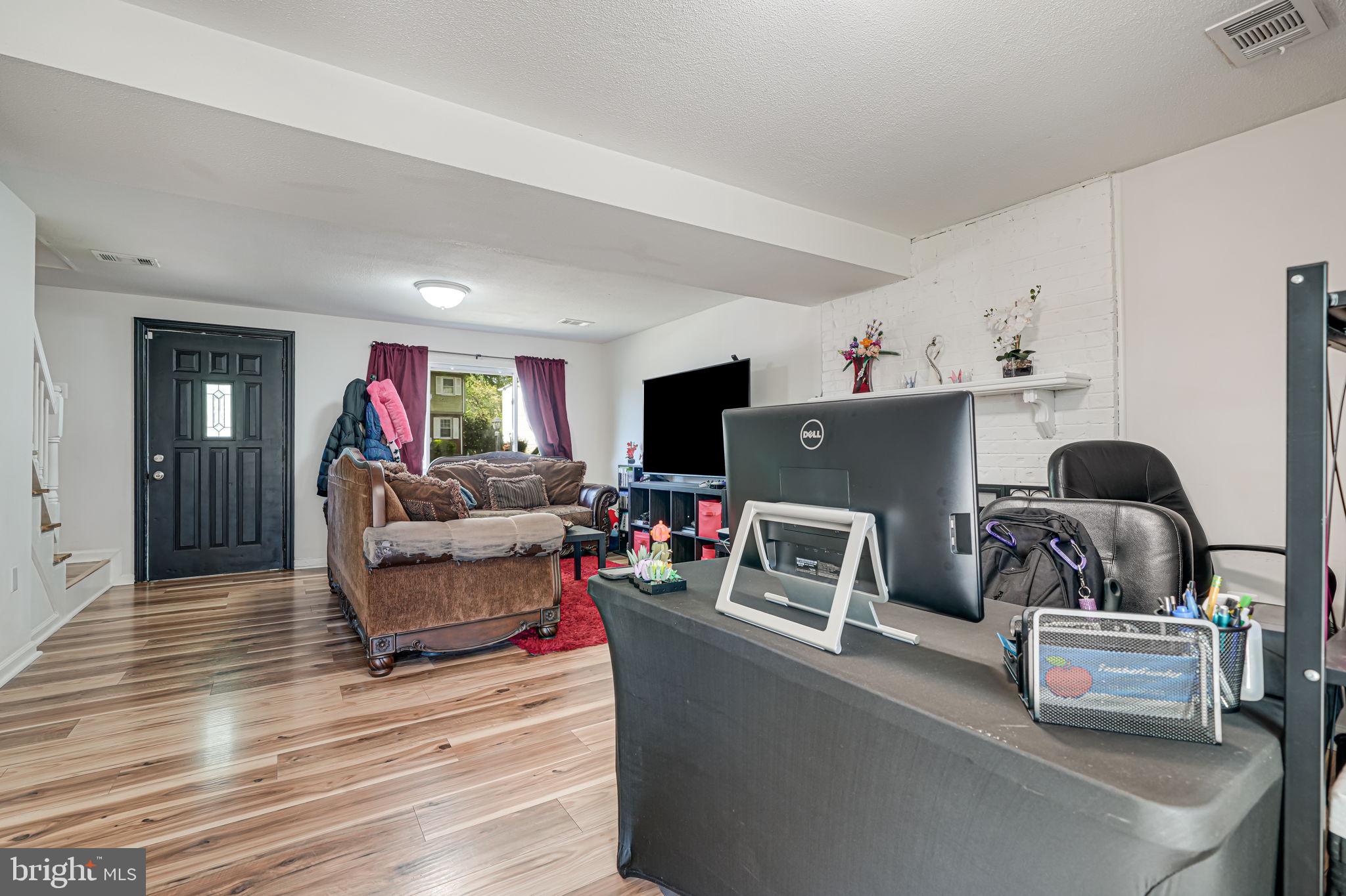 DALE CITY - Residential