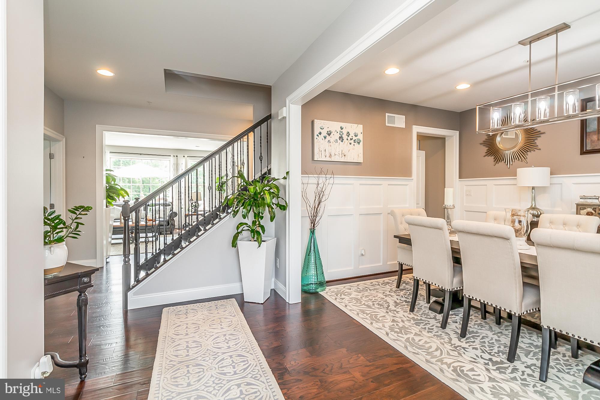 SCENIC MANOR - Residential