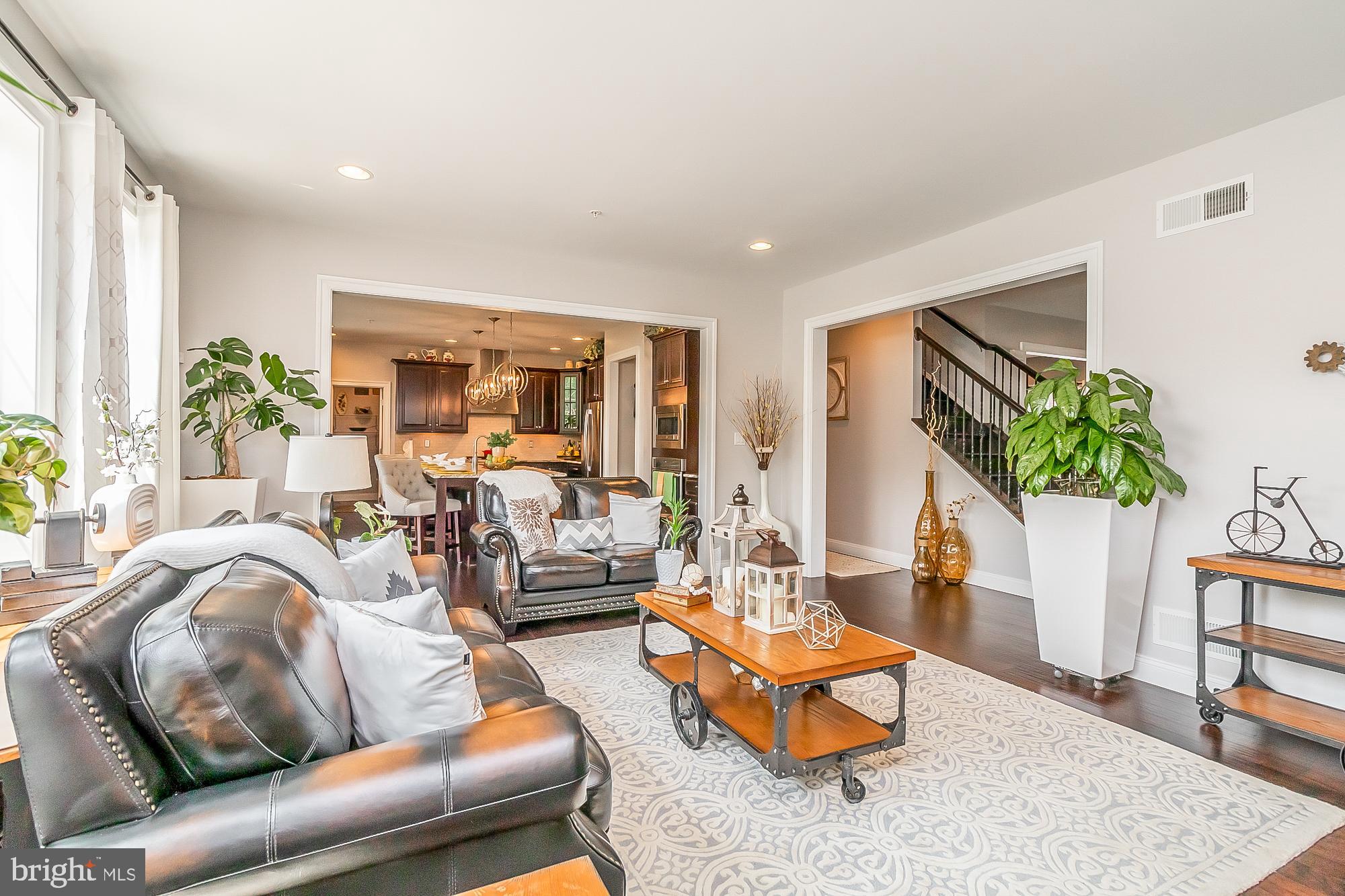 SCENIC MANOR - Residential