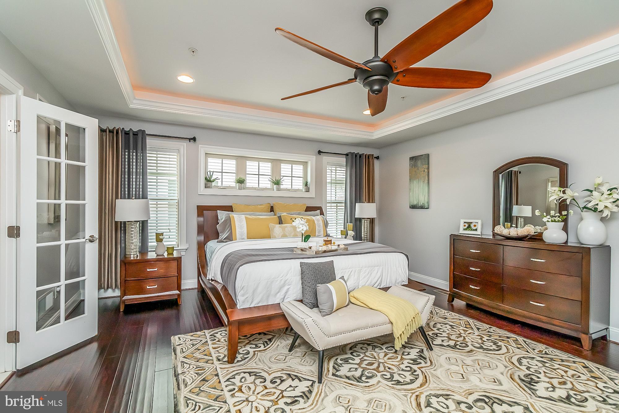 SCENIC MANOR - Residential