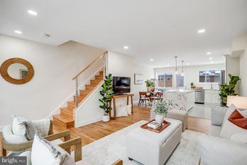 Townhouse at 720 DECATUR STREET NE