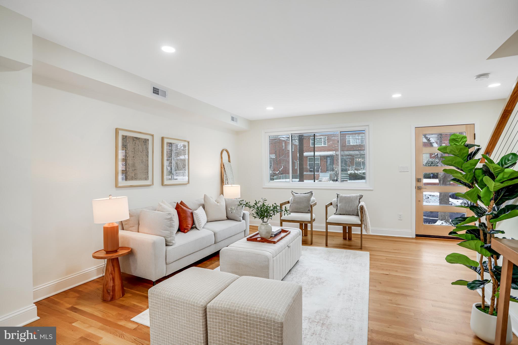 720 DECATUR STREET NE