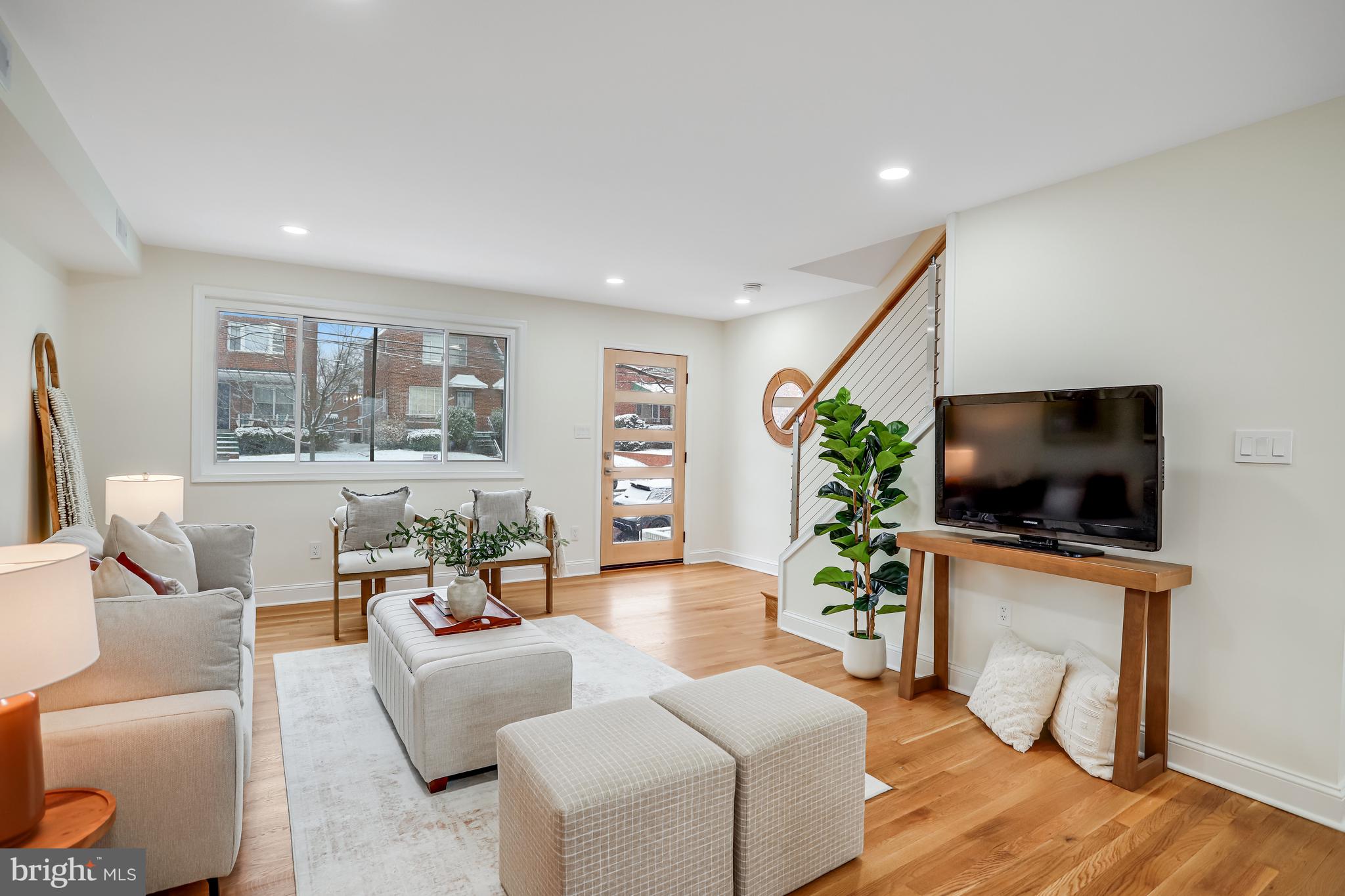 720 DECATUR STREET NE