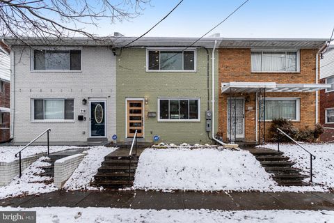 720 DECATUR STREET NE WASHINGTON DC 20017