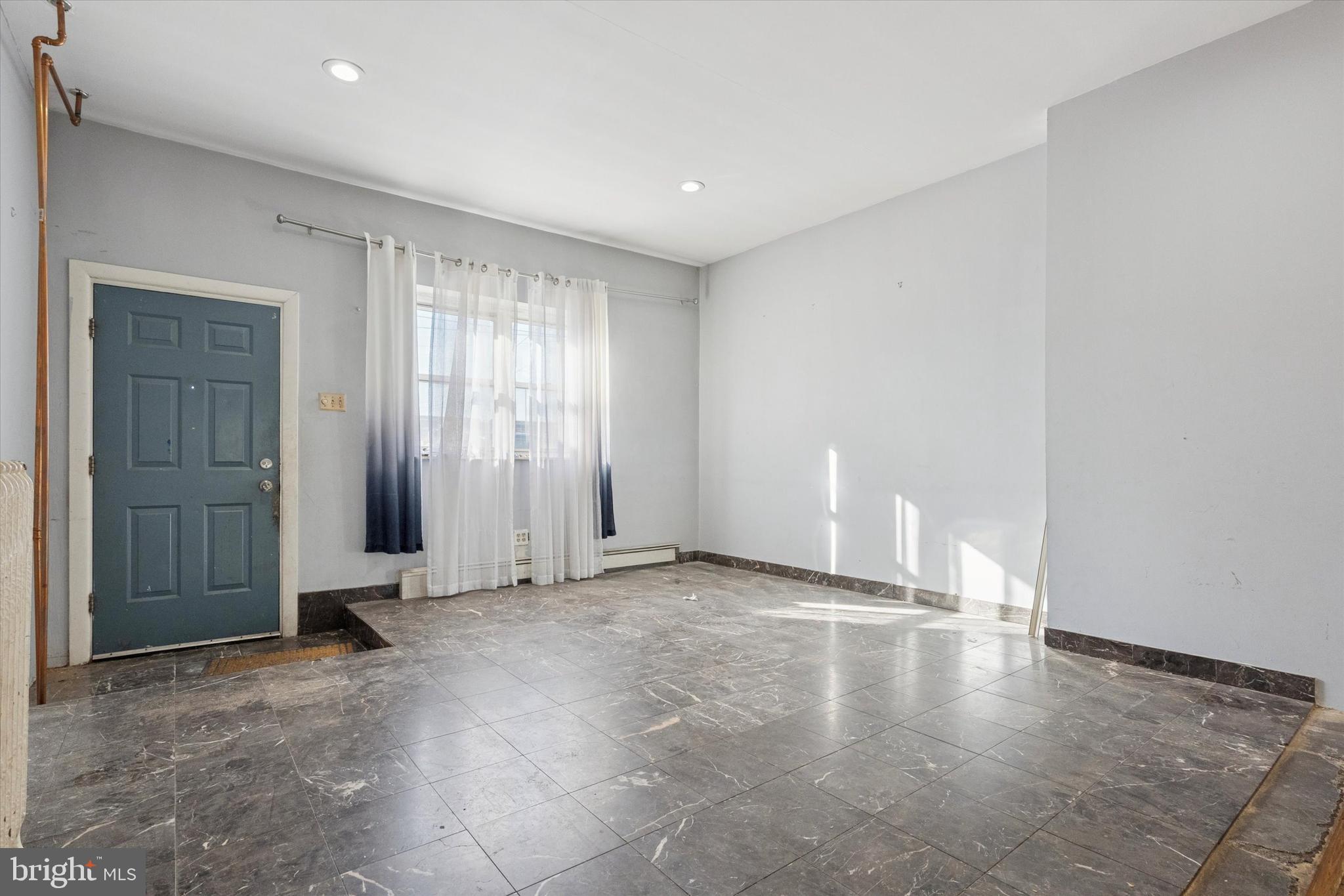 PORT RICHMOND - Residential