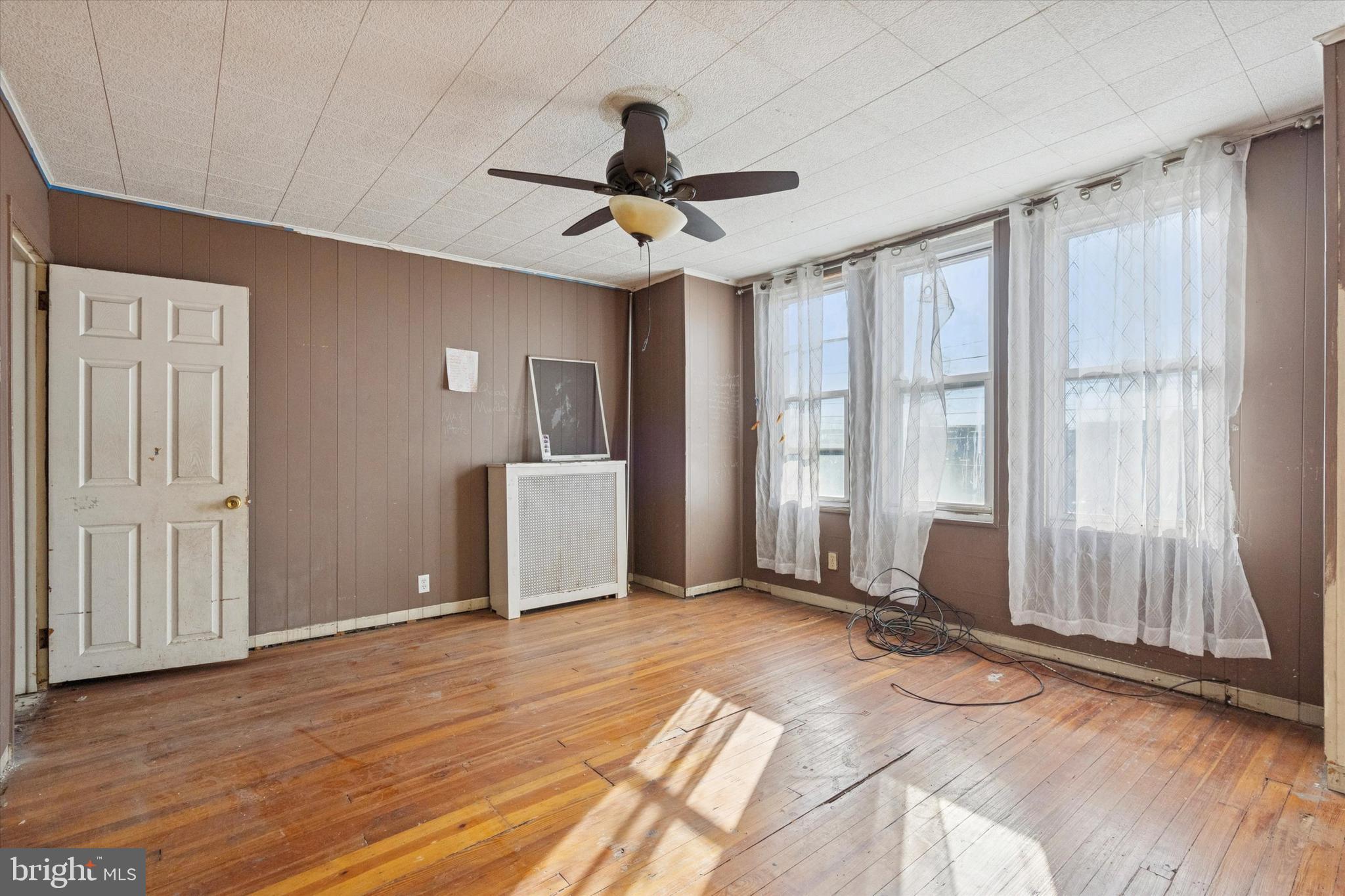 PORT RICHMOND - Residential