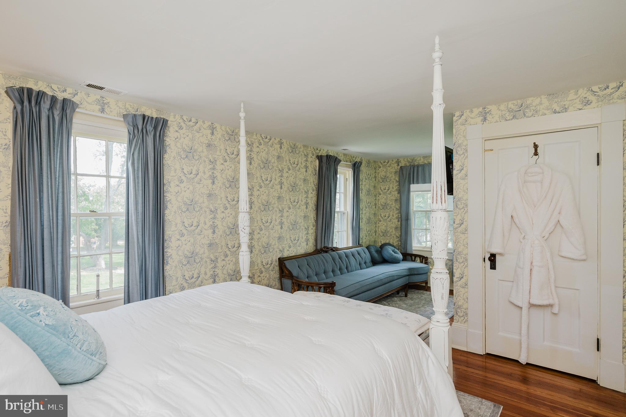 ROCHELLE MEADOWS - Residential