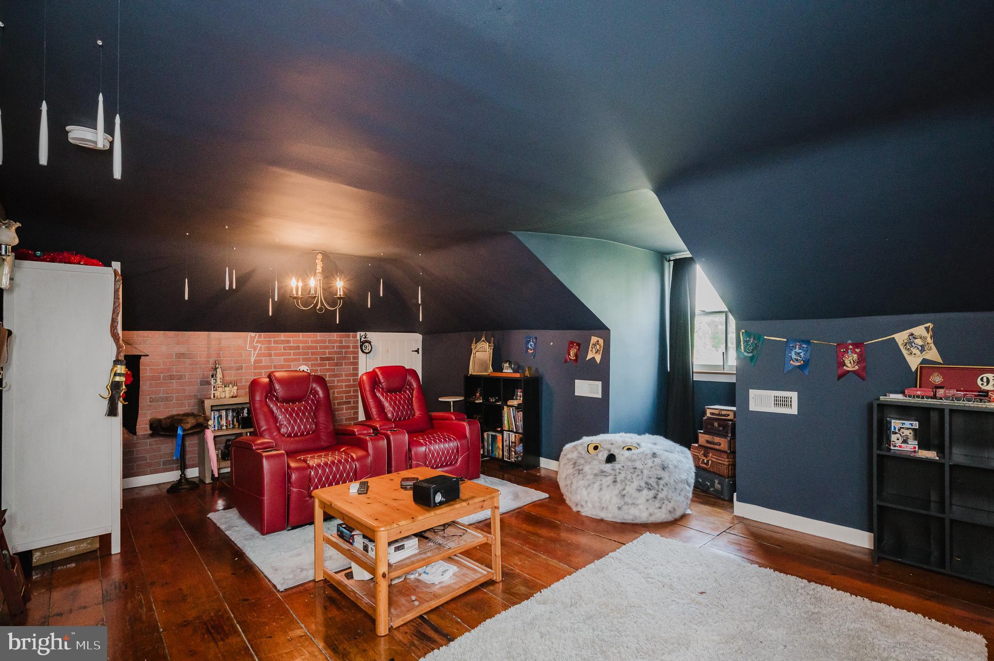 ROCHELLE MEADOWS - Residential