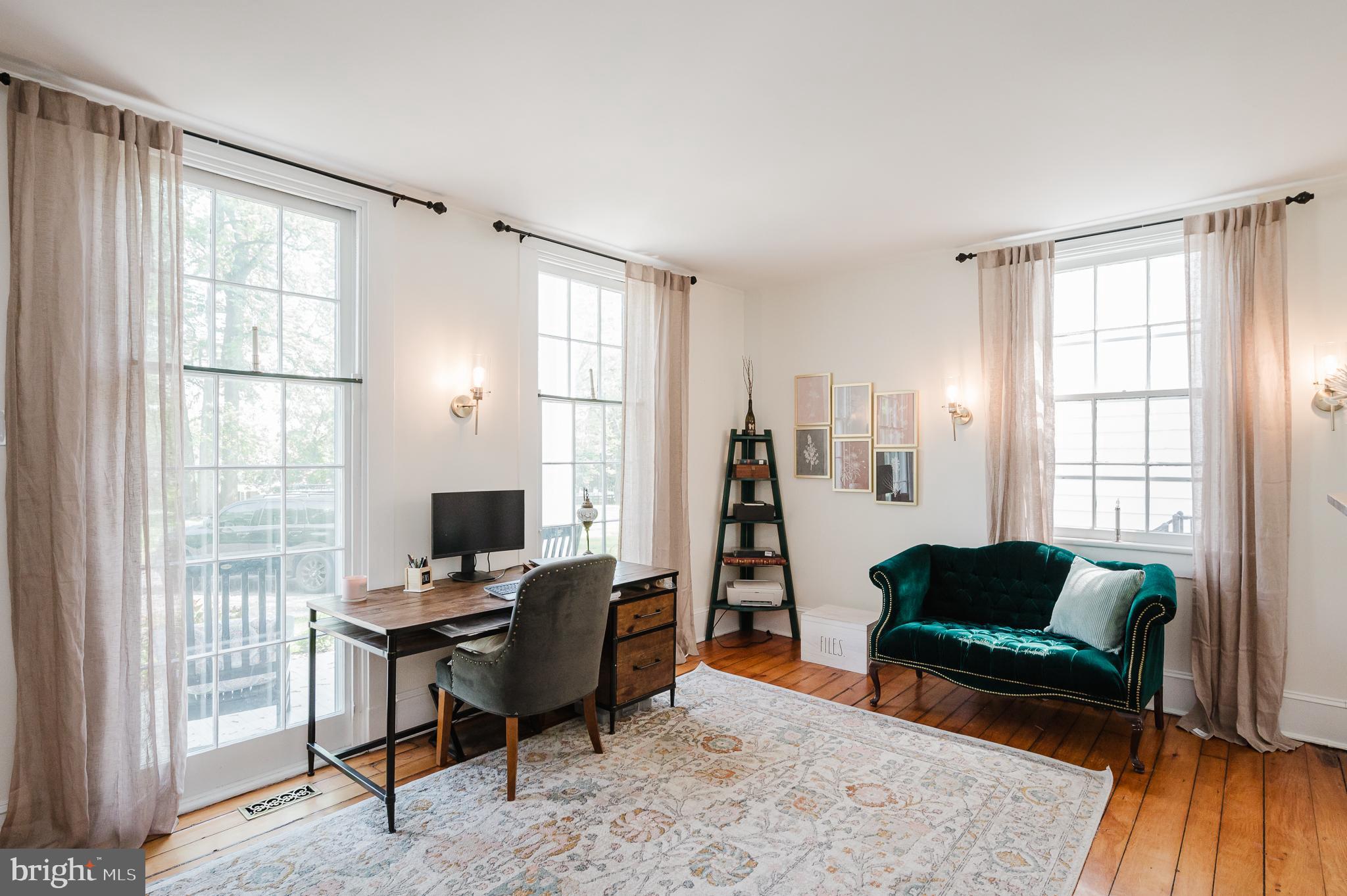 ROCHELLE MEADOWS - Residential