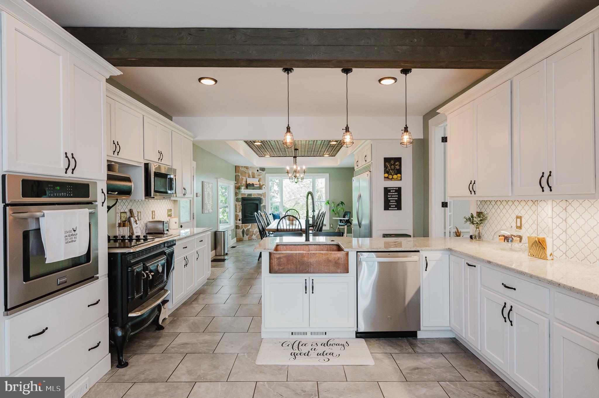 ROCHELLE MEADOWS - Residential