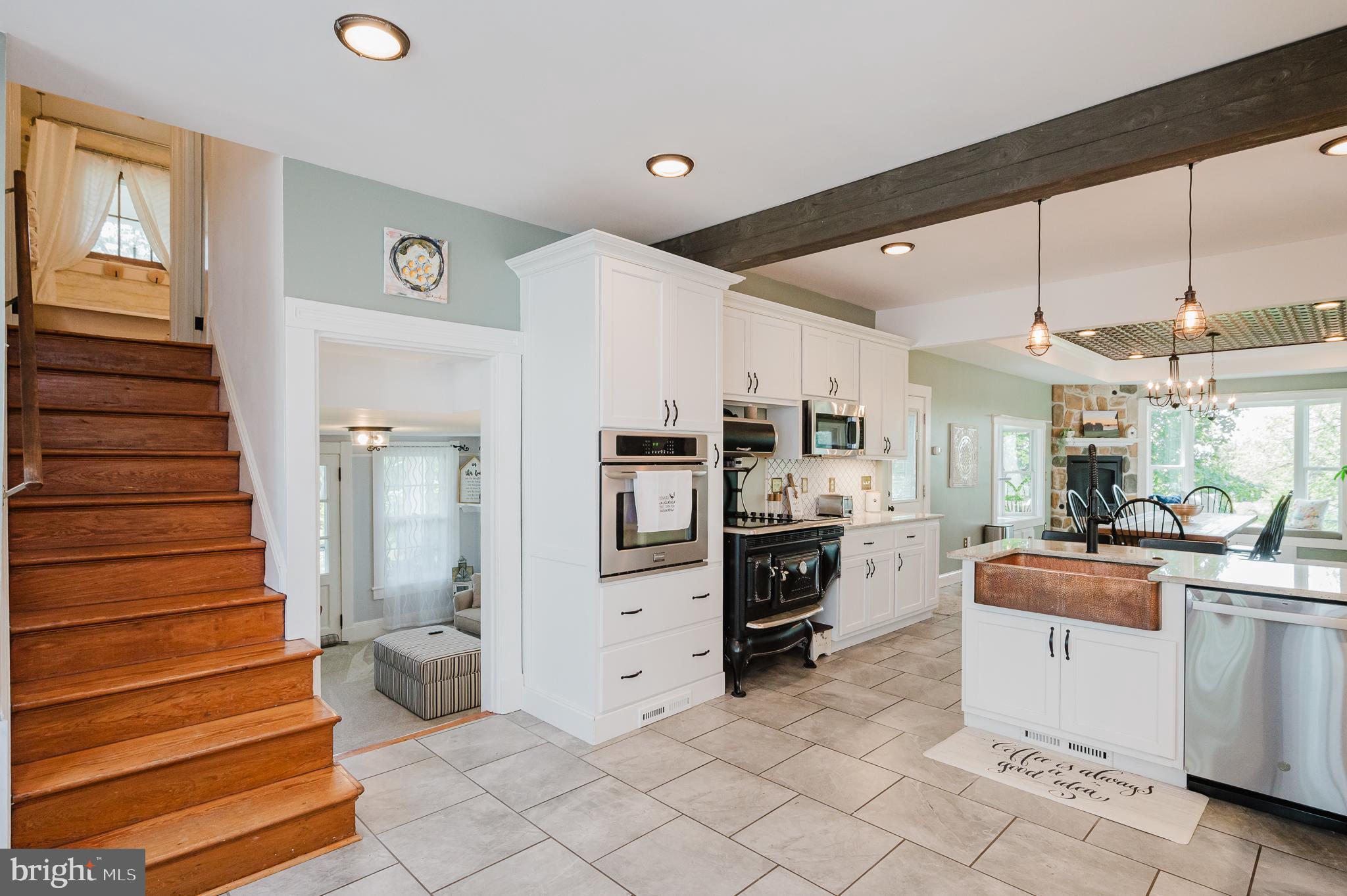 ROCHELLE MEADOWS - Residential