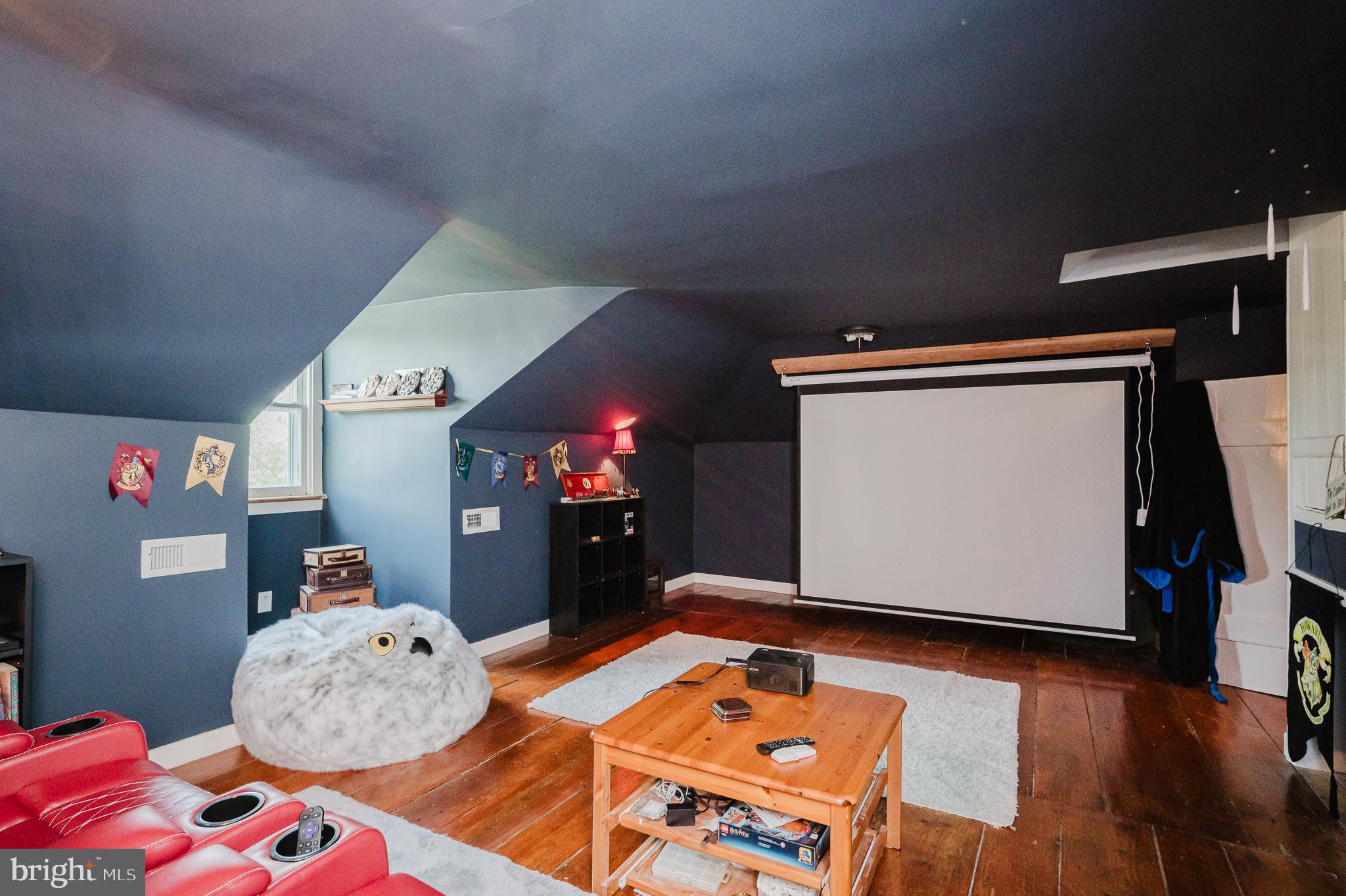 ROCHELLE MEADOWS - Residential