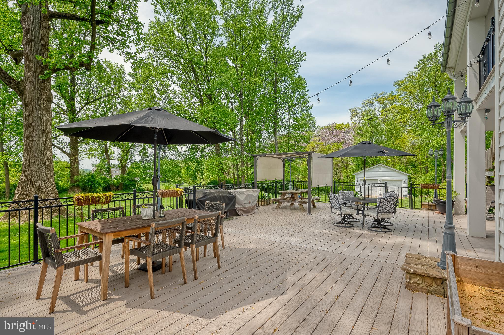 ROCHELLE MEADOWS - Residential