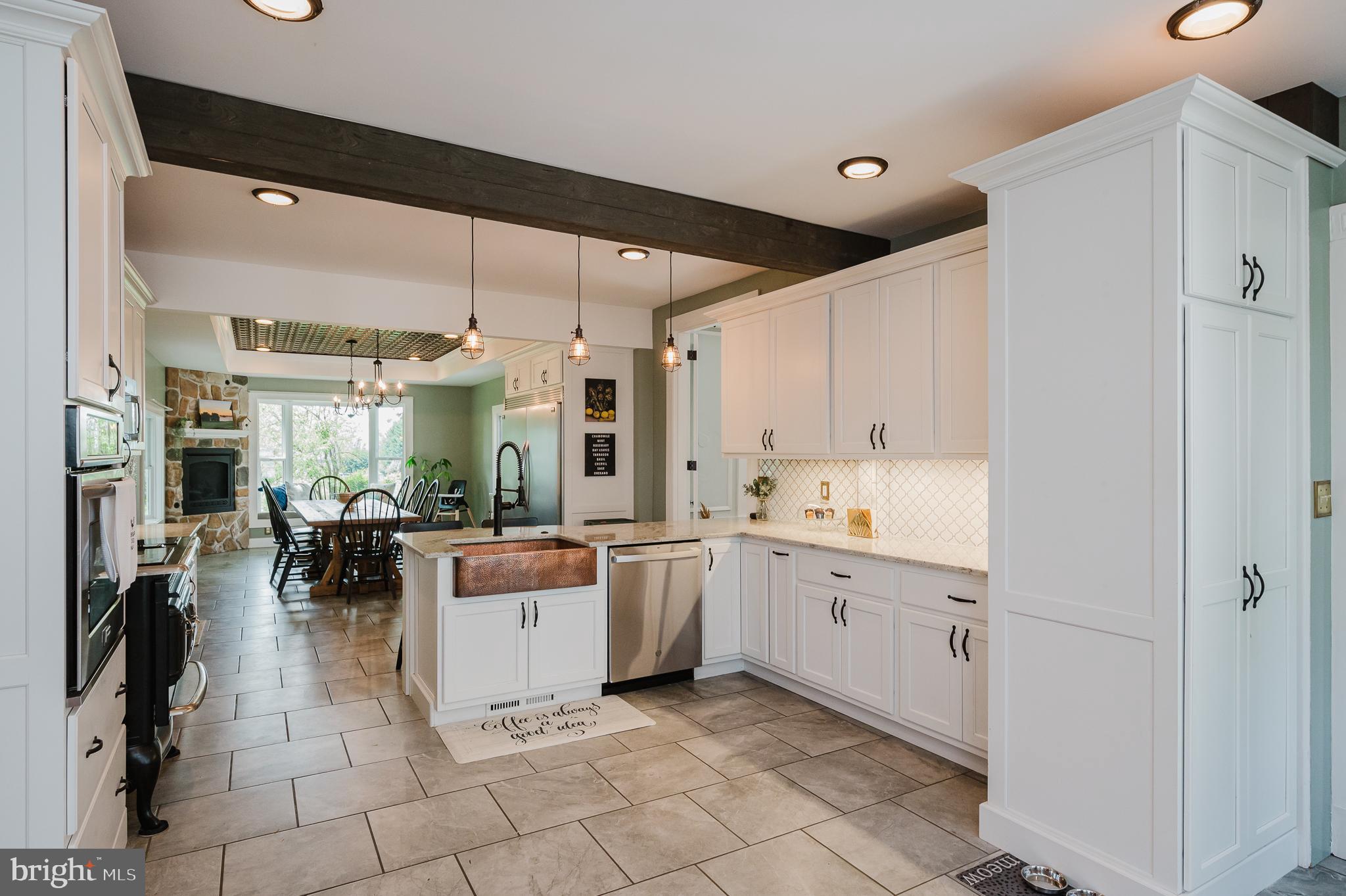 ROCHELLE MEADOWS - Residential