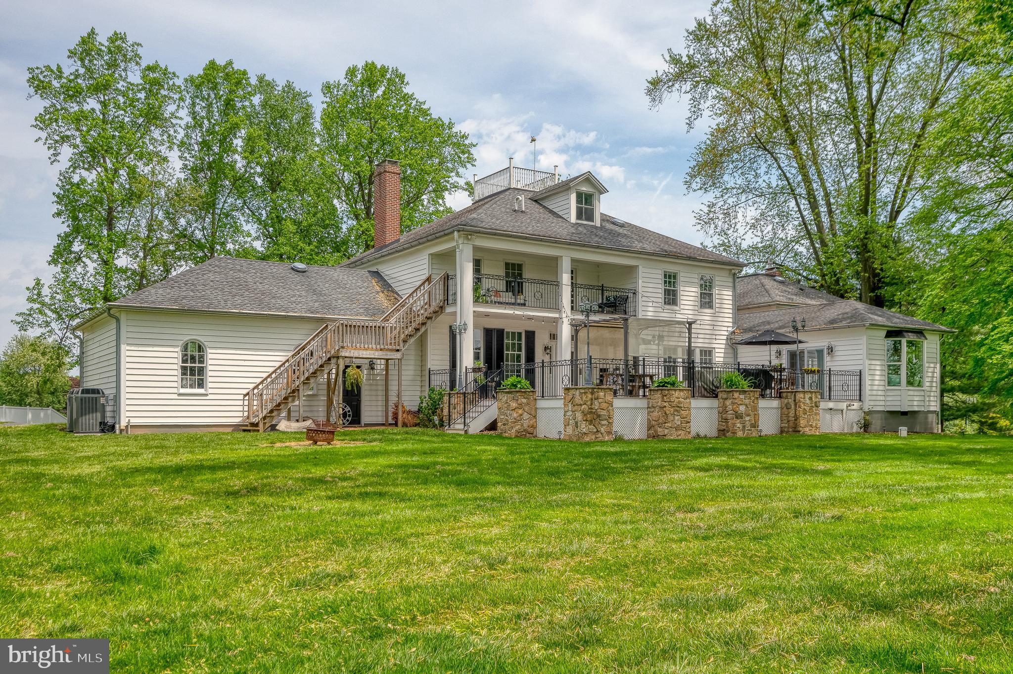 ROCHELLE MEADOWS - Residential