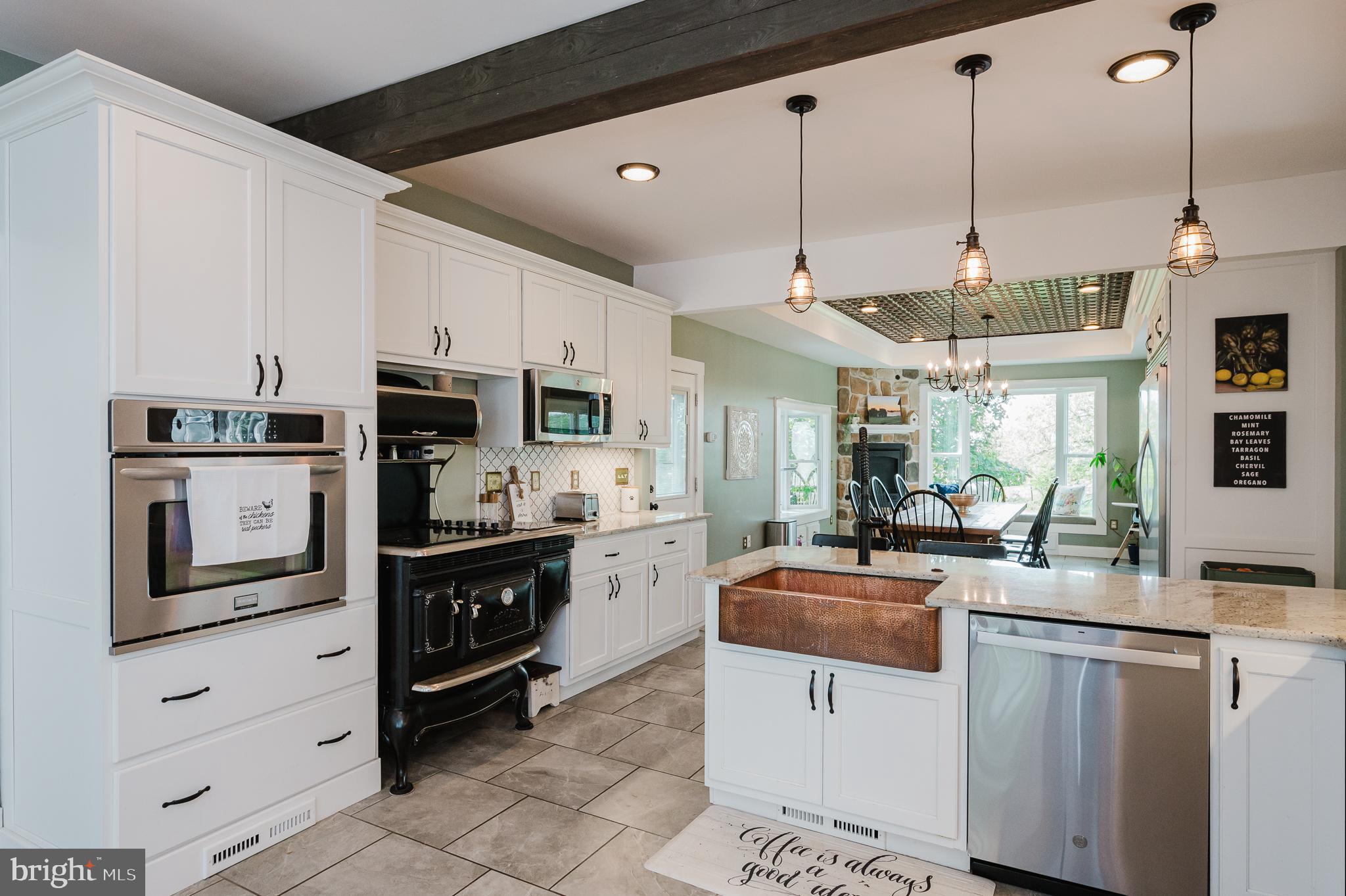 ROCHELLE MEADOWS - Residential