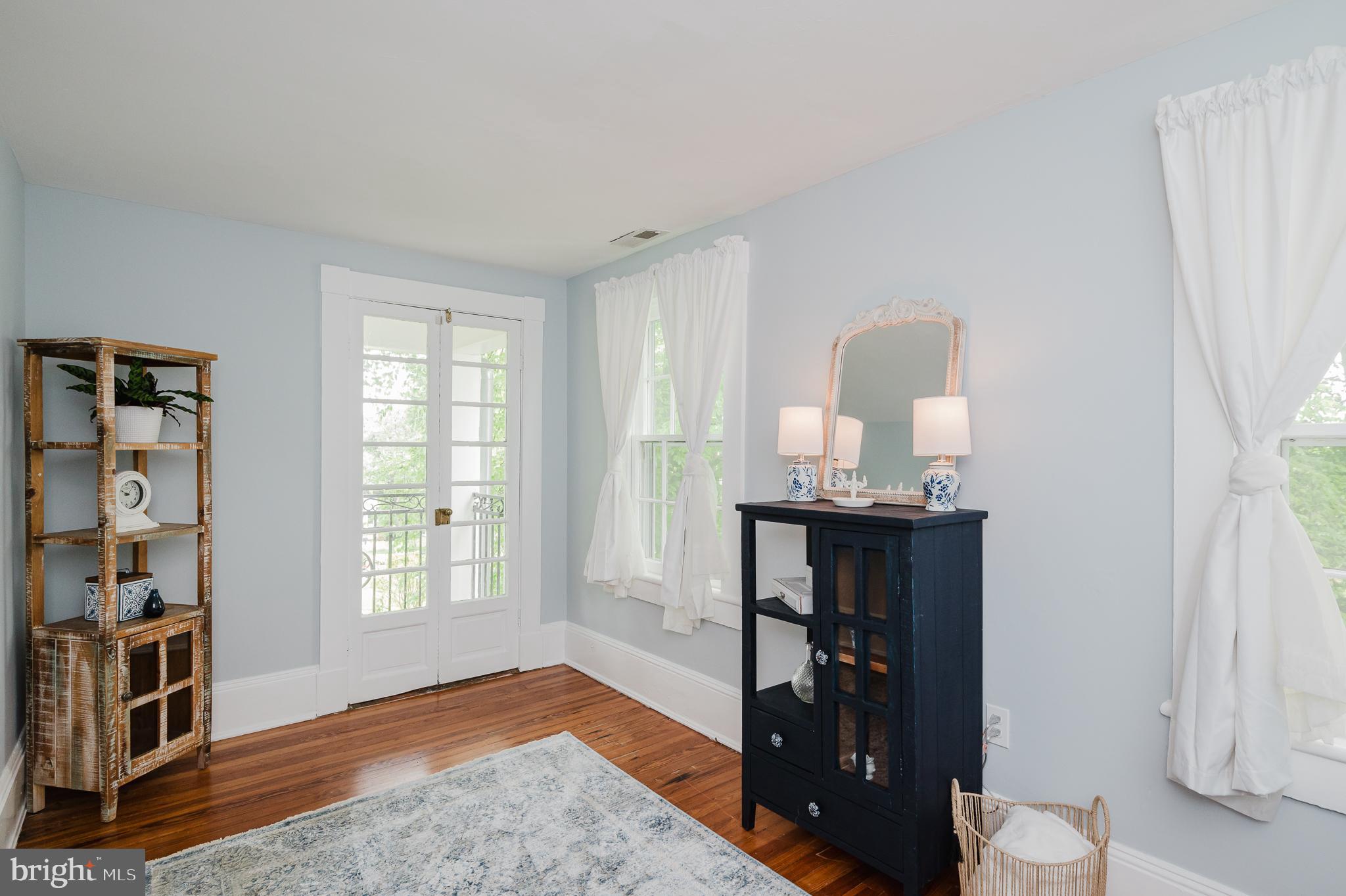 ROCHELLE MEADOWS - Residential