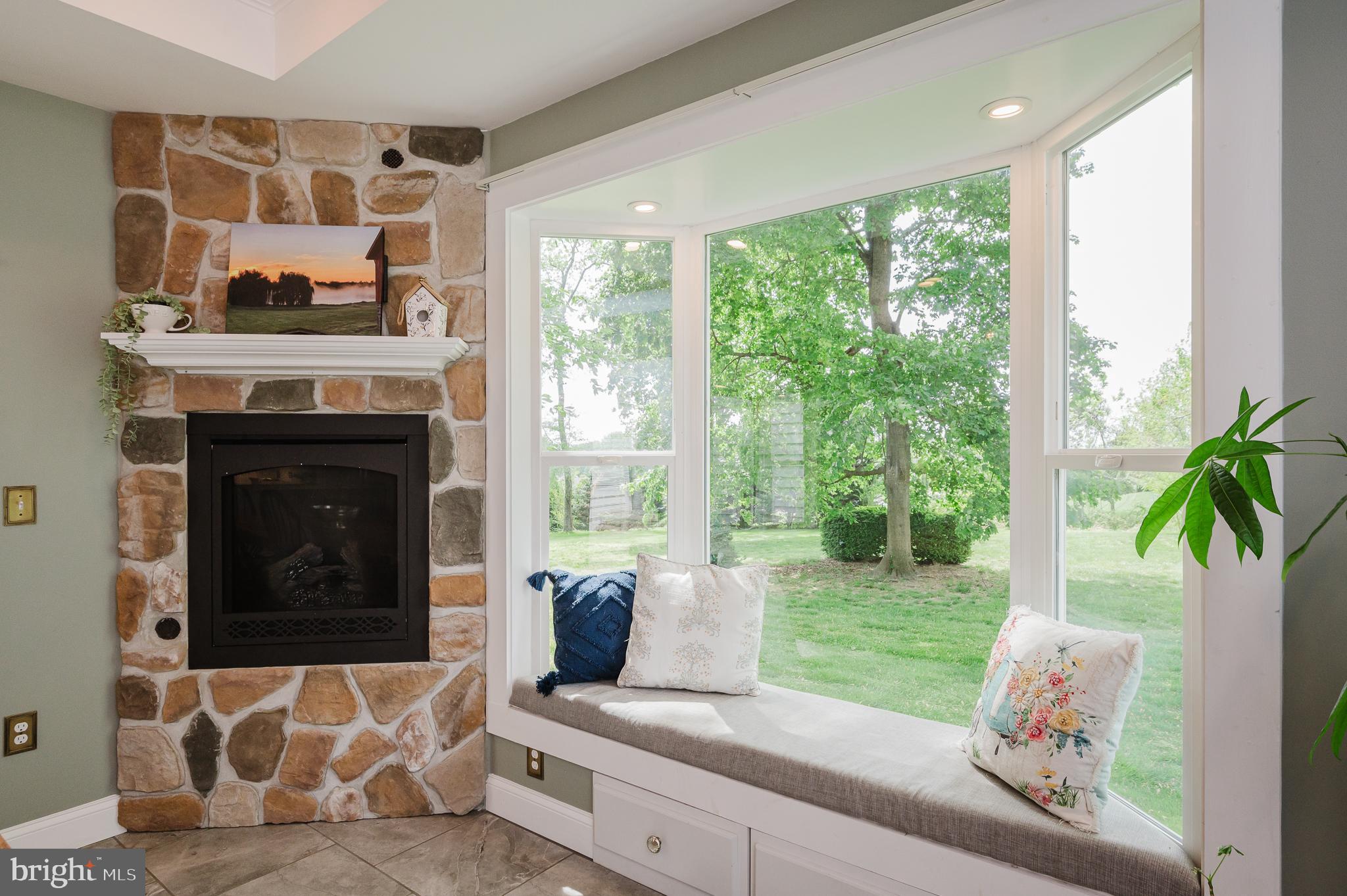 ROCHELLE MEADOWS - Residential