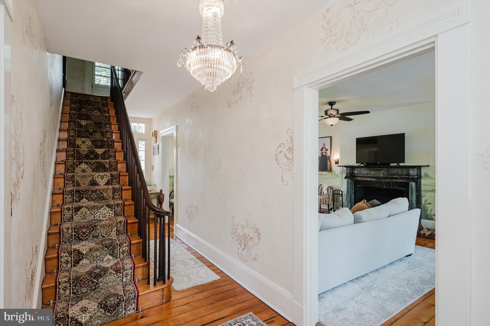 ROCHELLE MEADOWS - Residential