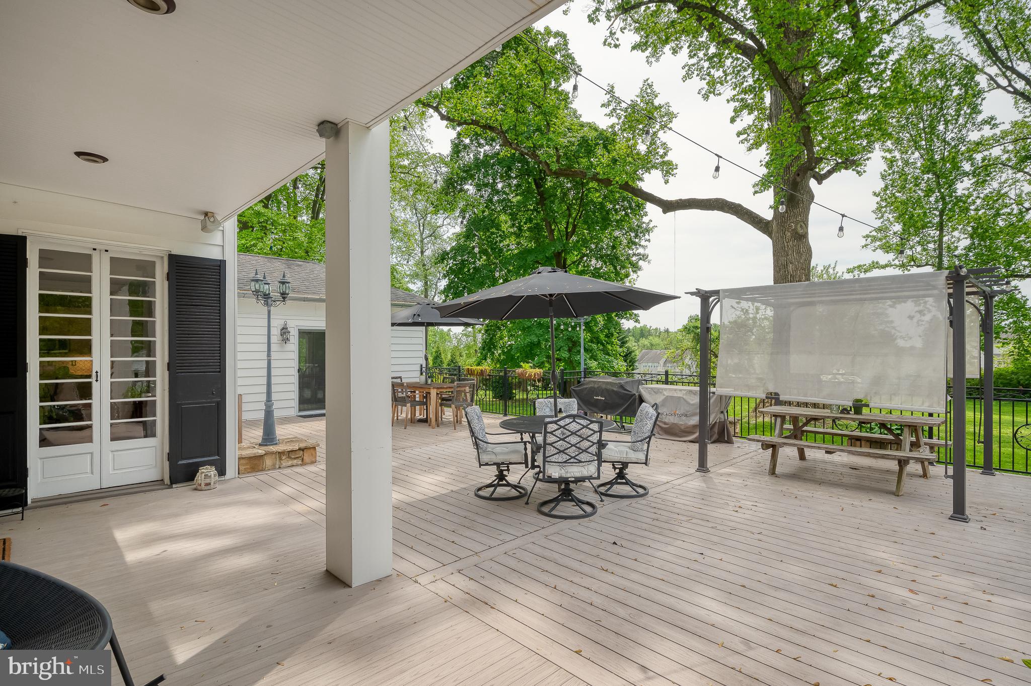 ROCHELLE MEADOWS - Residential