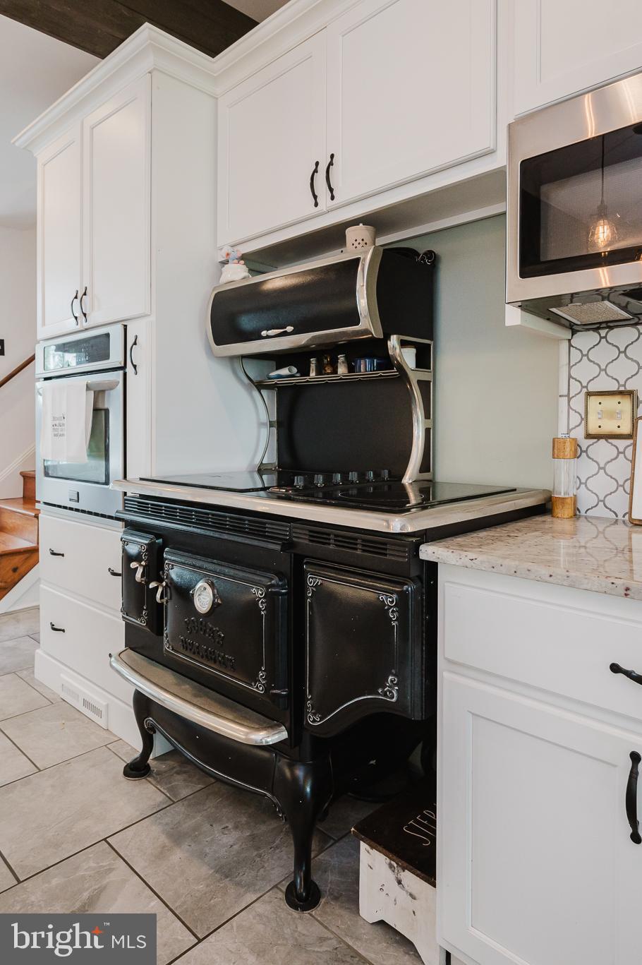 ROCHELLE MEADOWS - Residential